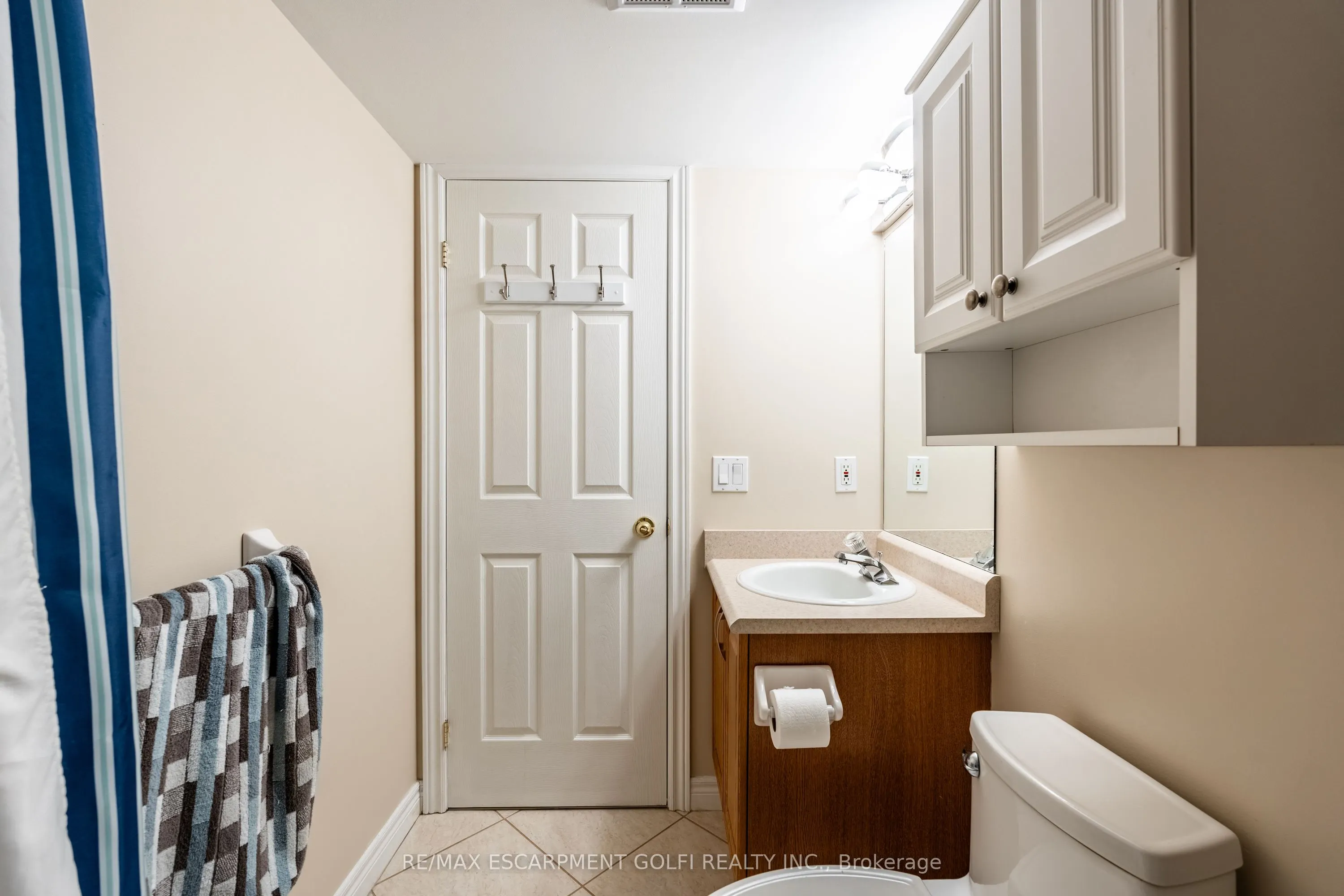 990 Golf Links Road, #106