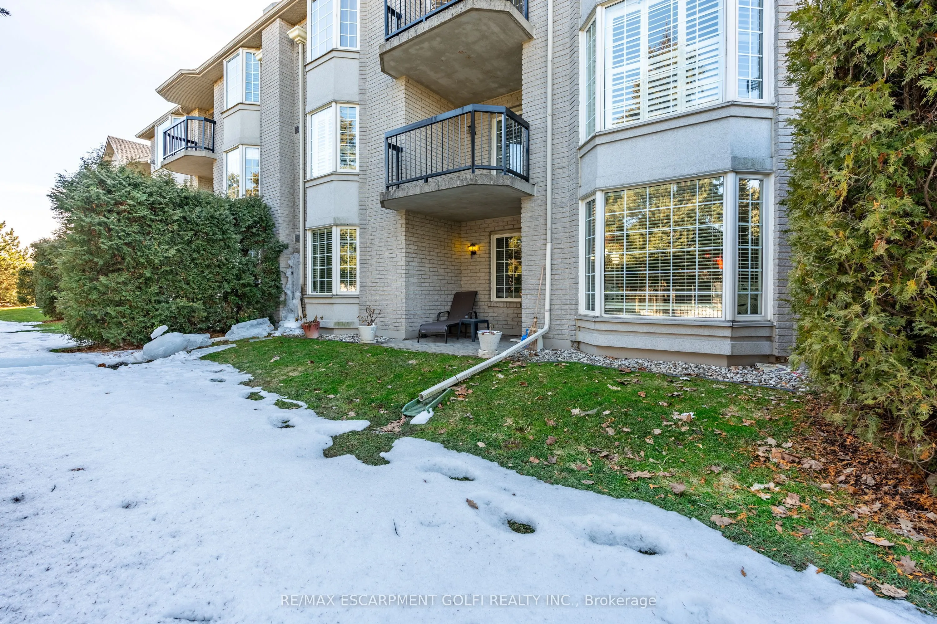 990 Golf Links Road, #106