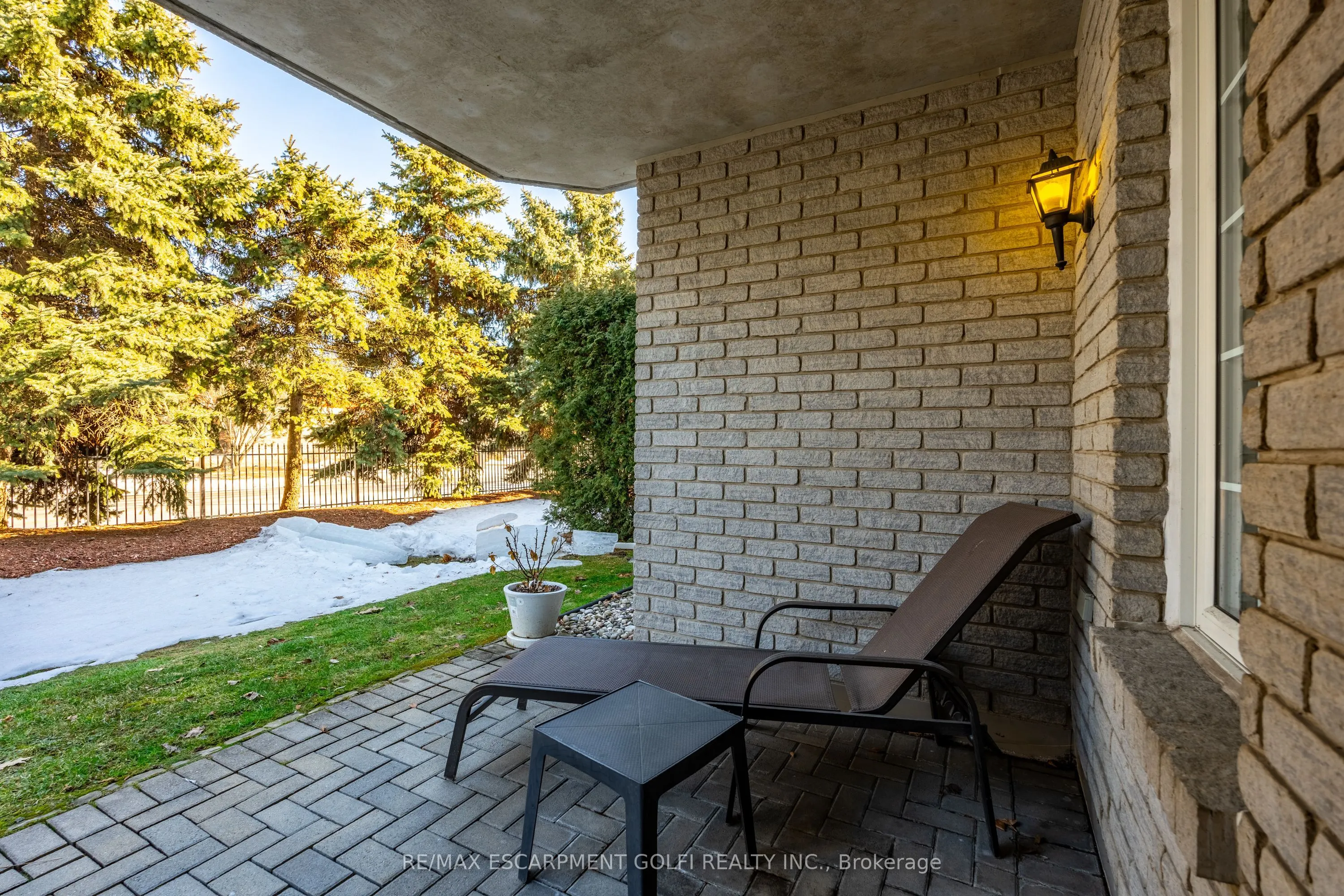 990 Golf Links Road, #106
