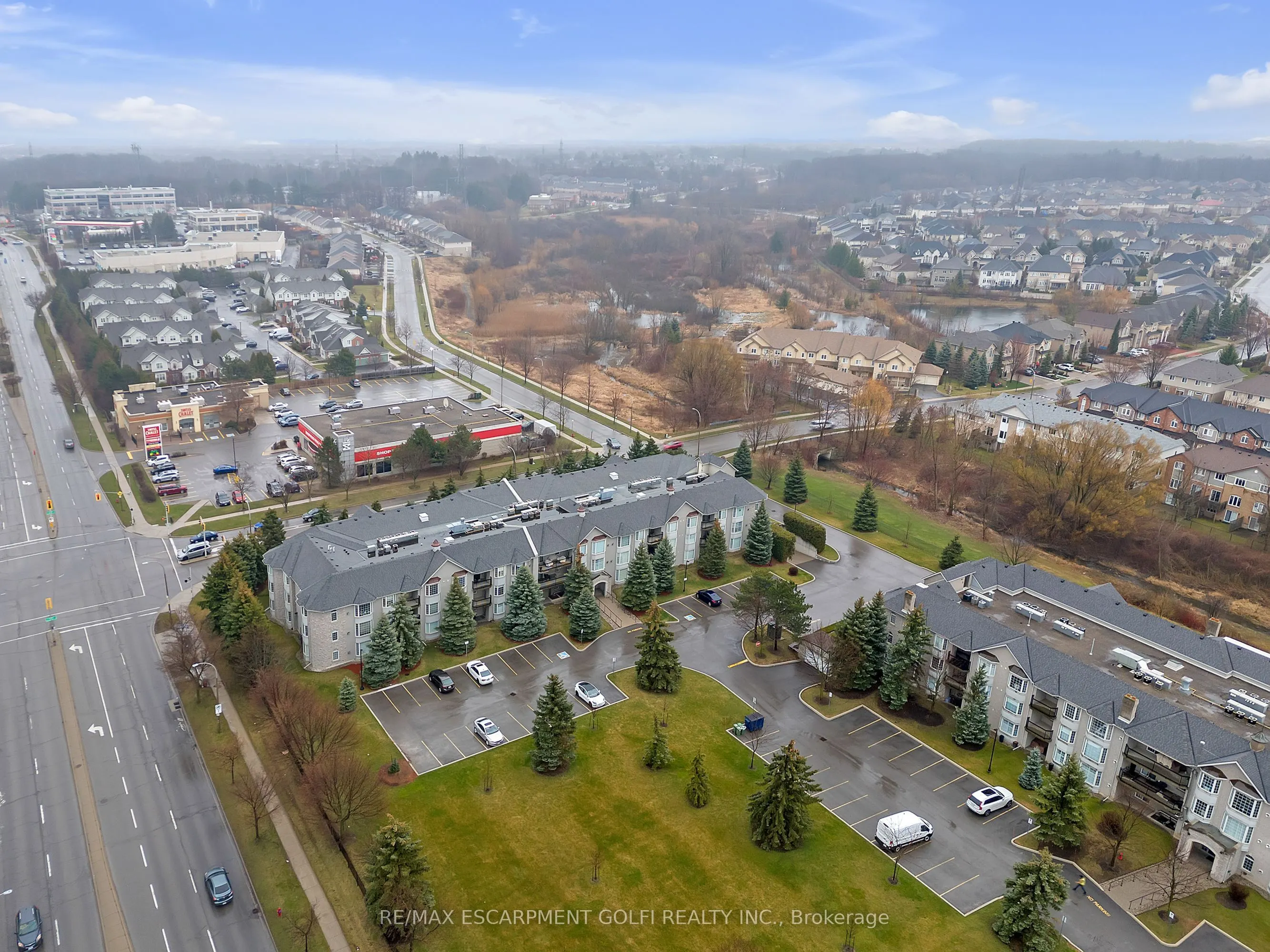 990 Golf Links Road, #106