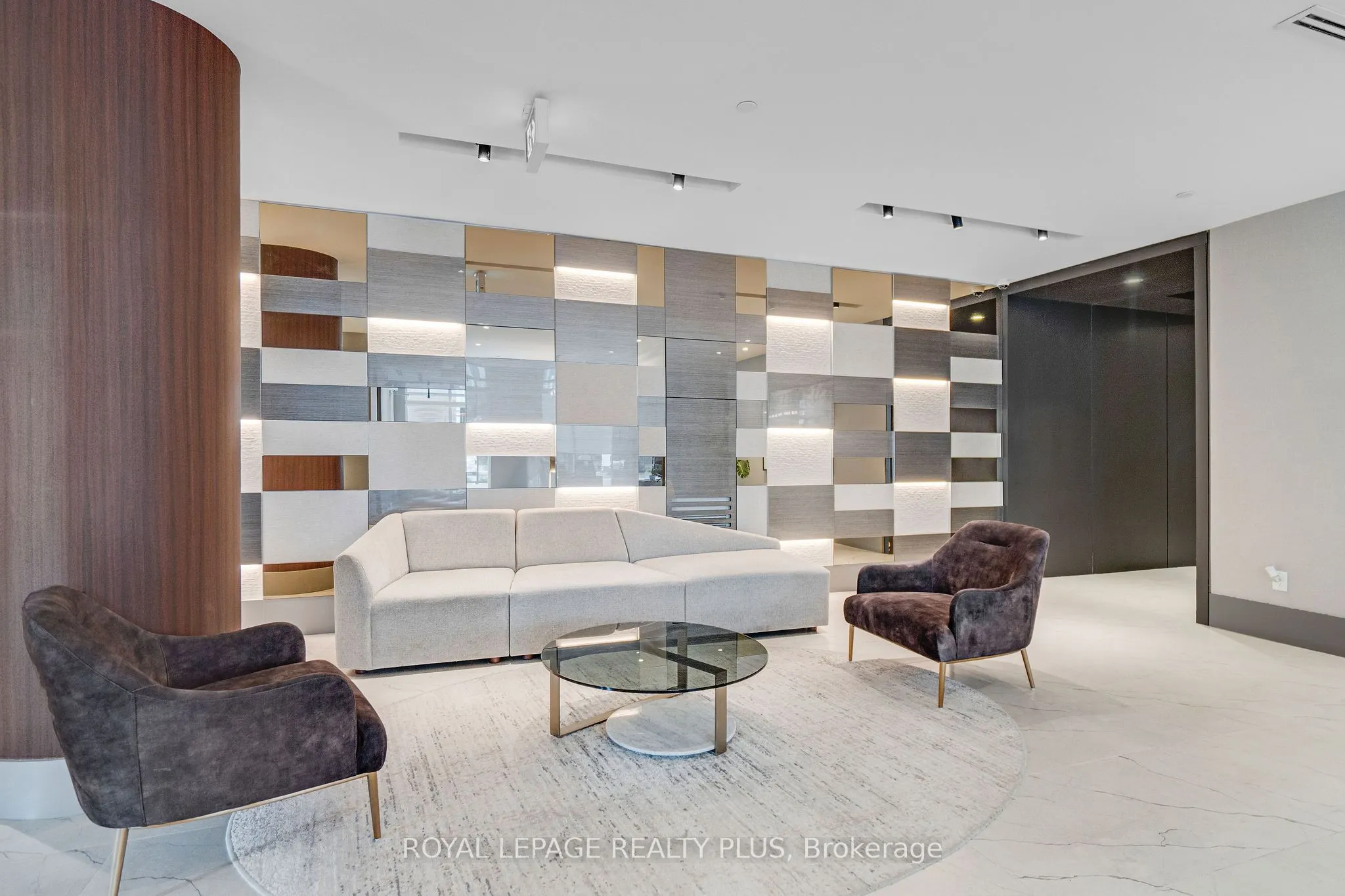 55 Duke Street W, #233