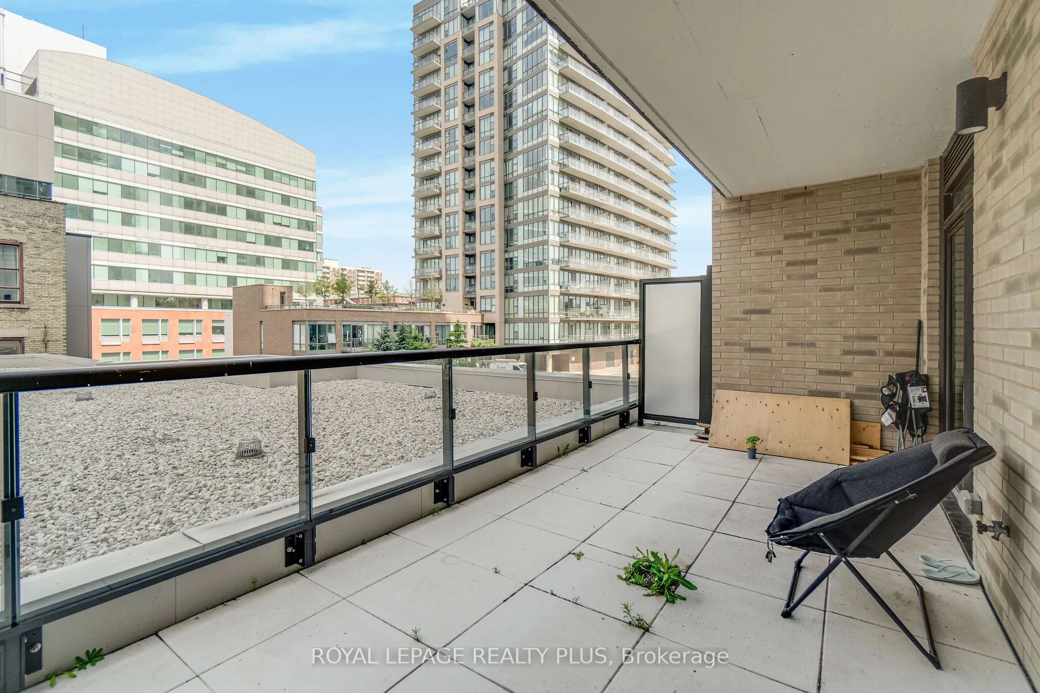 55 Duke Street W, #233
