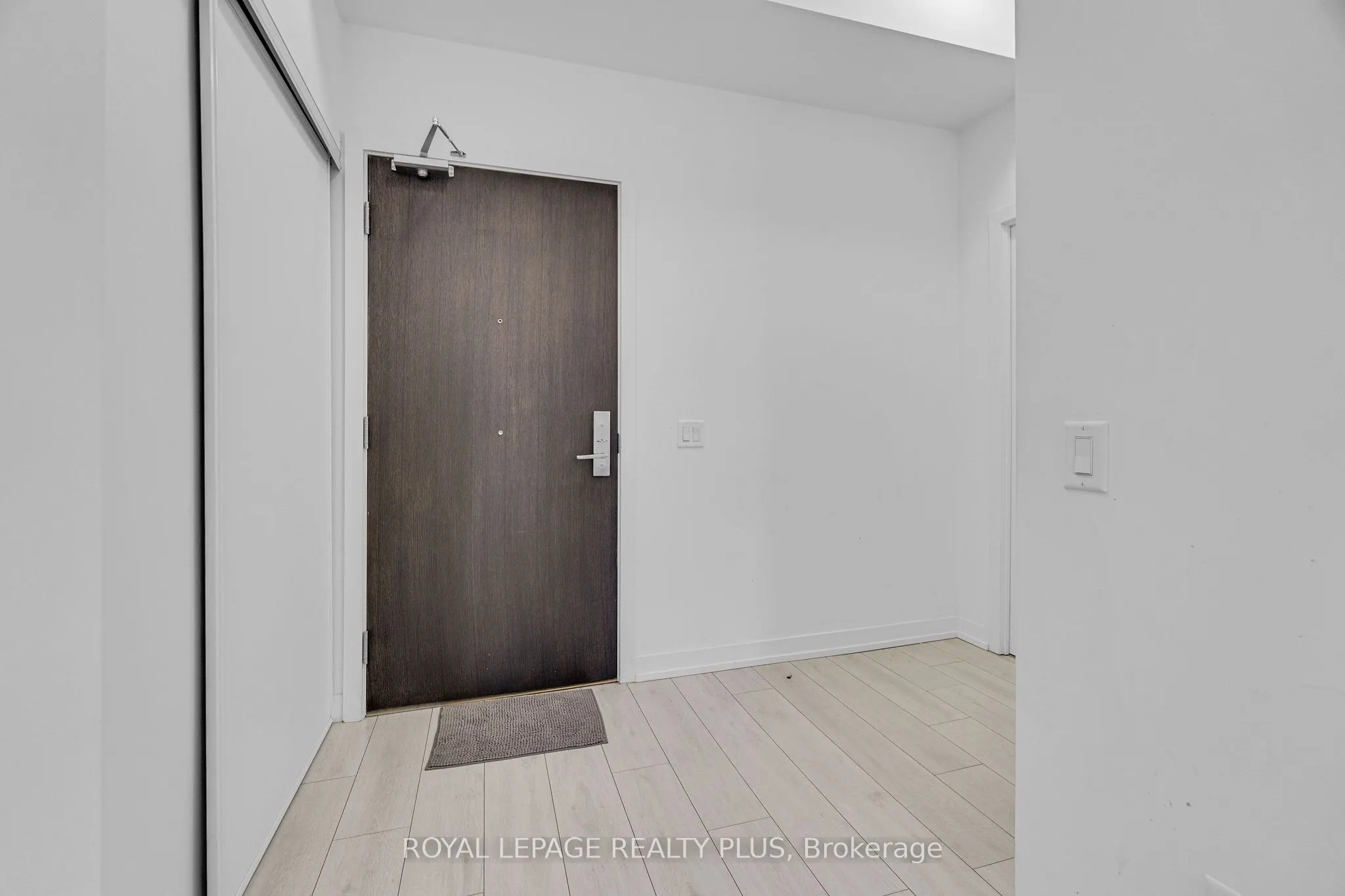 55 Duke Street W, #233