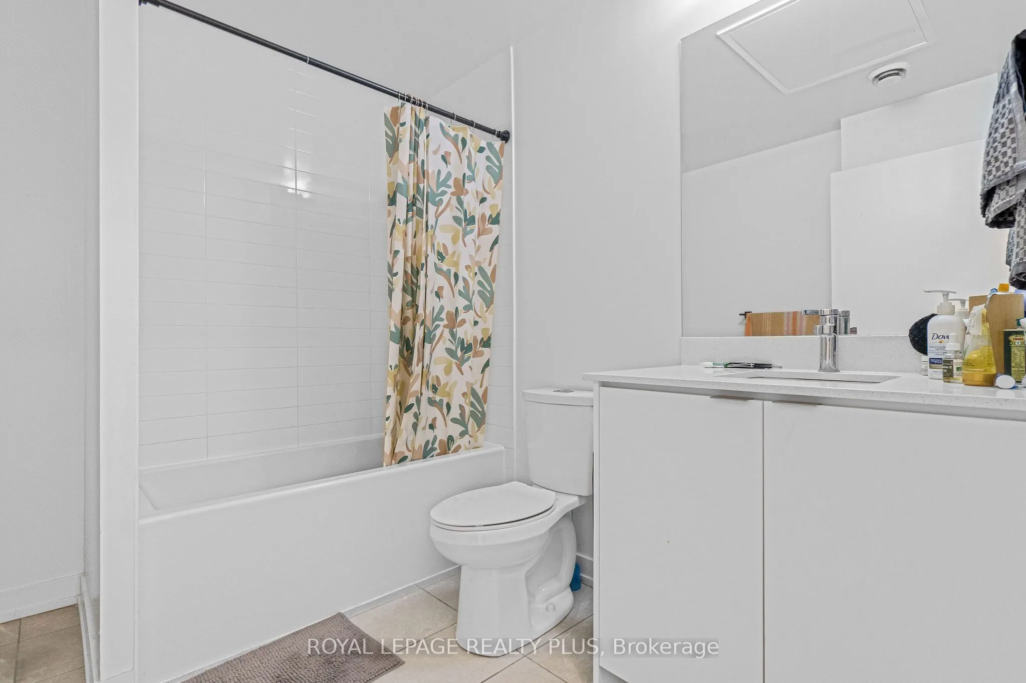 55 Duke Street W, #233