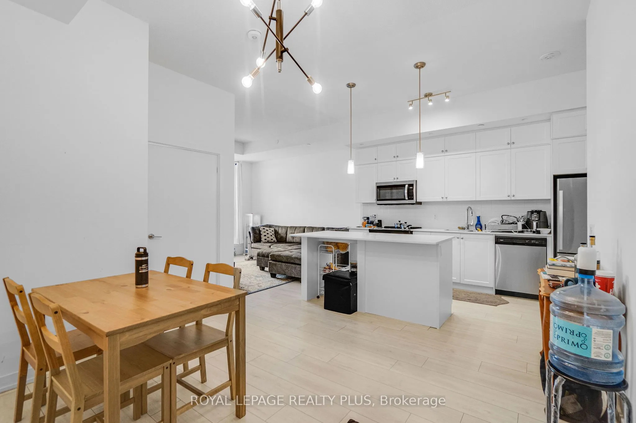55 Duke Street W, #233