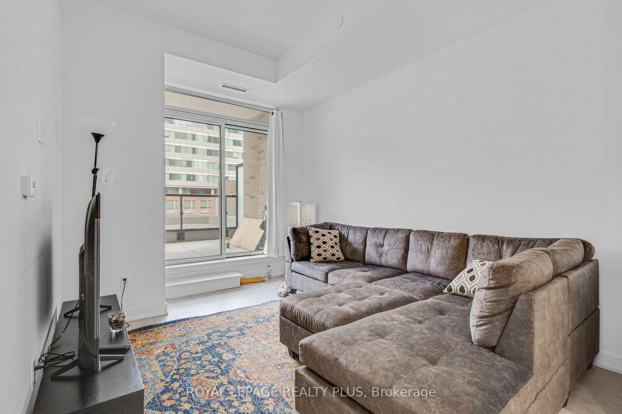 55 Duke Street W, #233