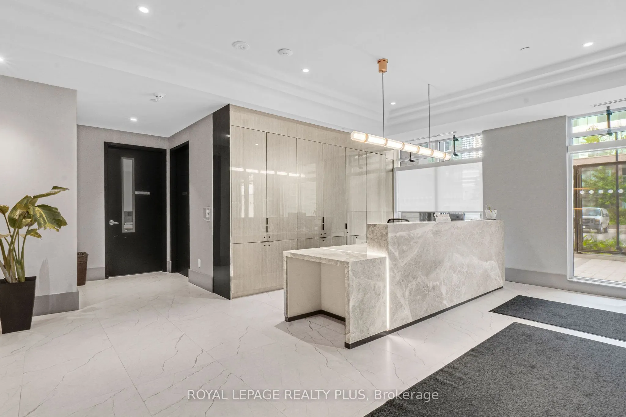 55 Duke Street W, #233