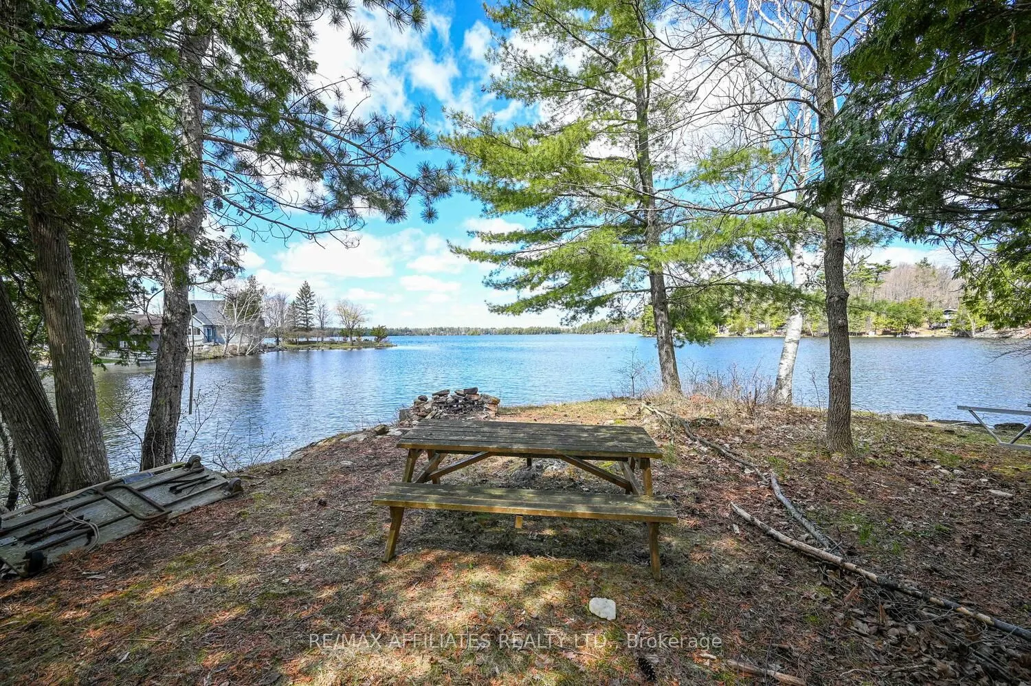 730 Dunc's Point Road