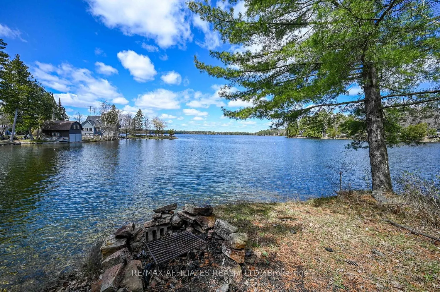 730 Dunc's Point Road