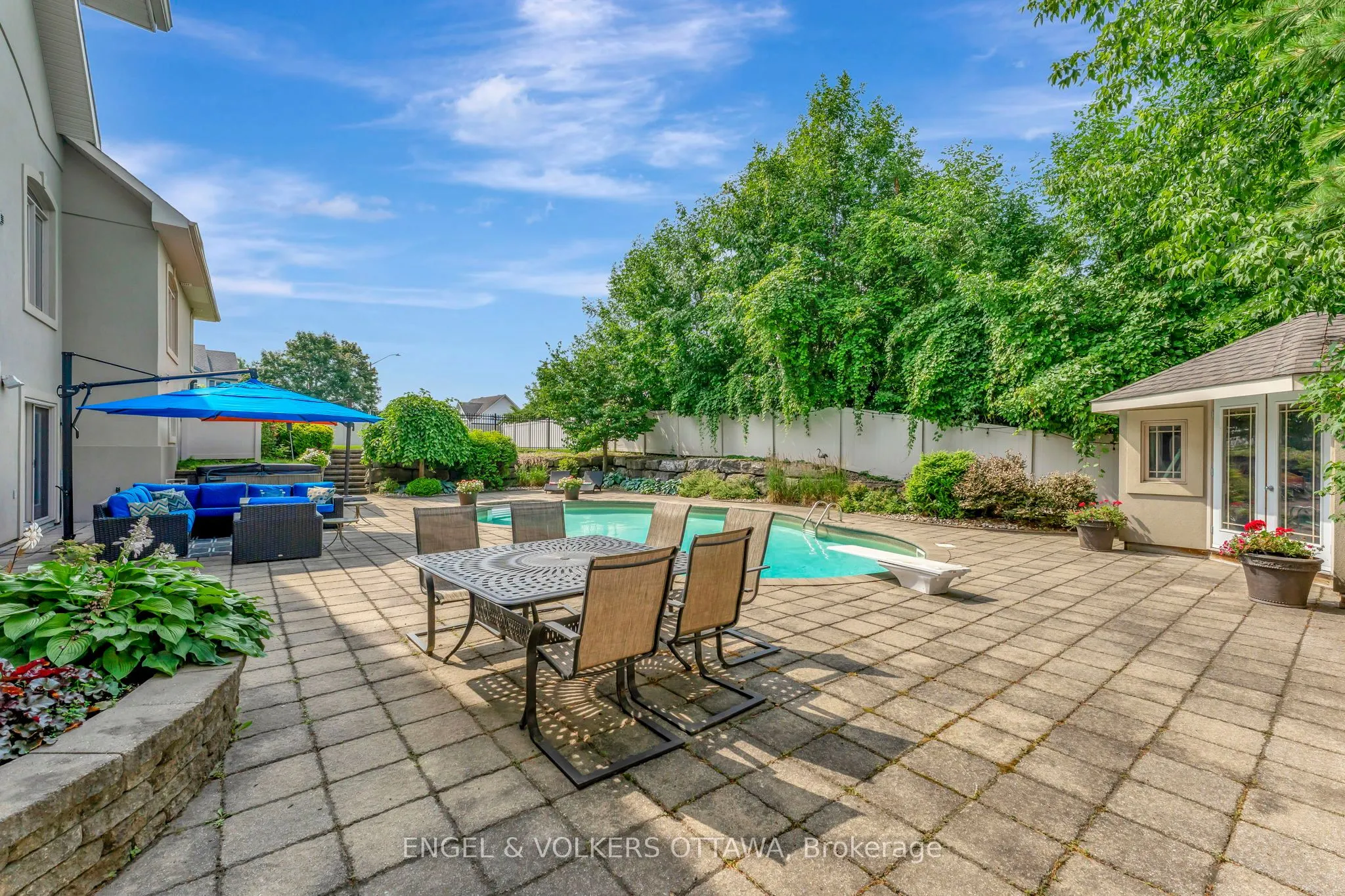 2 Beechgrove Gardens