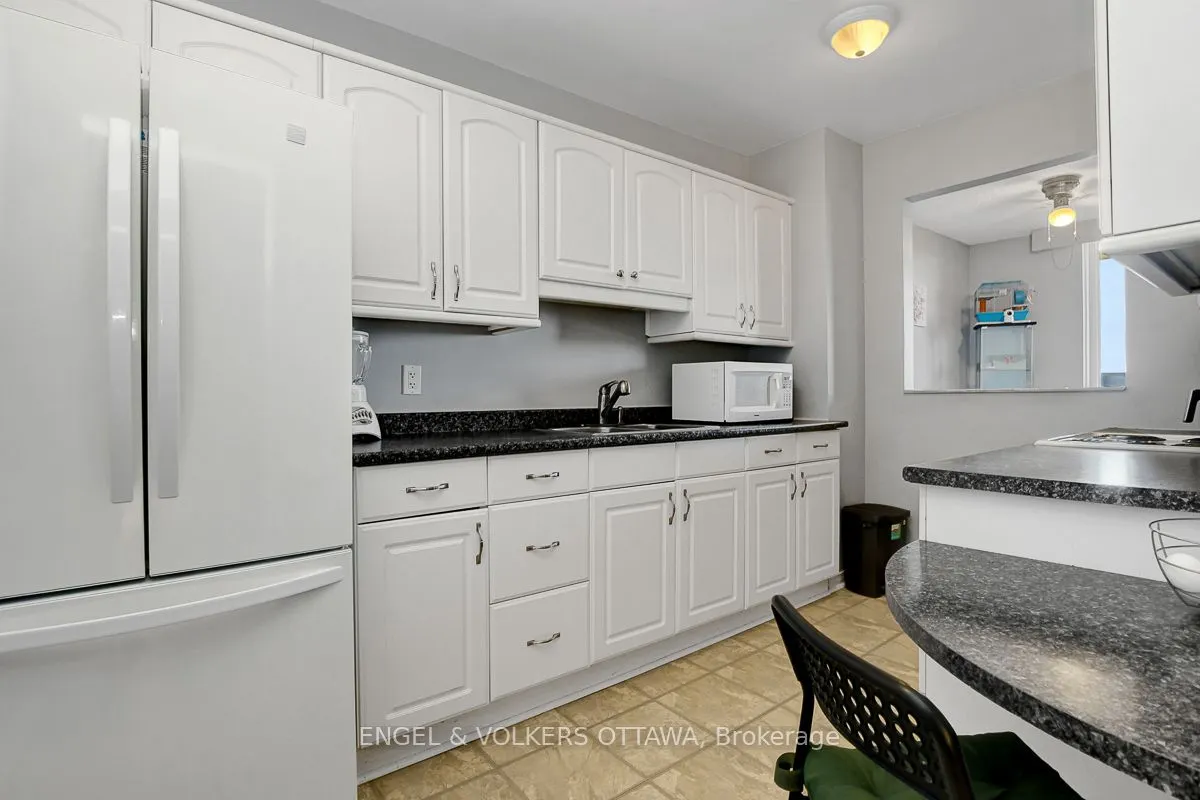 2000 Jasmine Crescent, #1506