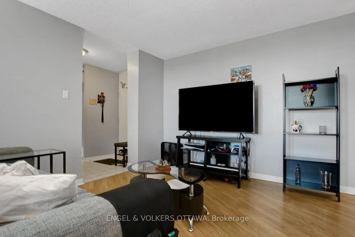 2000 Jasmine Crescent, #1506
