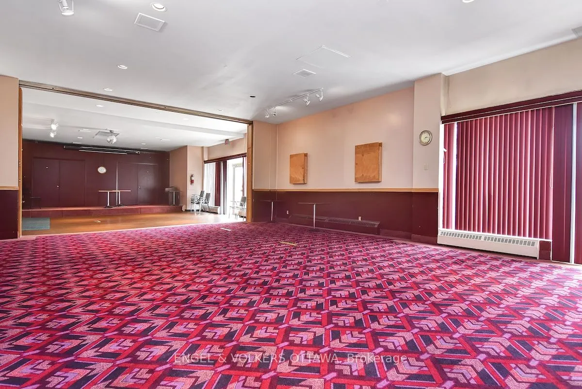 2000 Jasmine Crescent, #1506