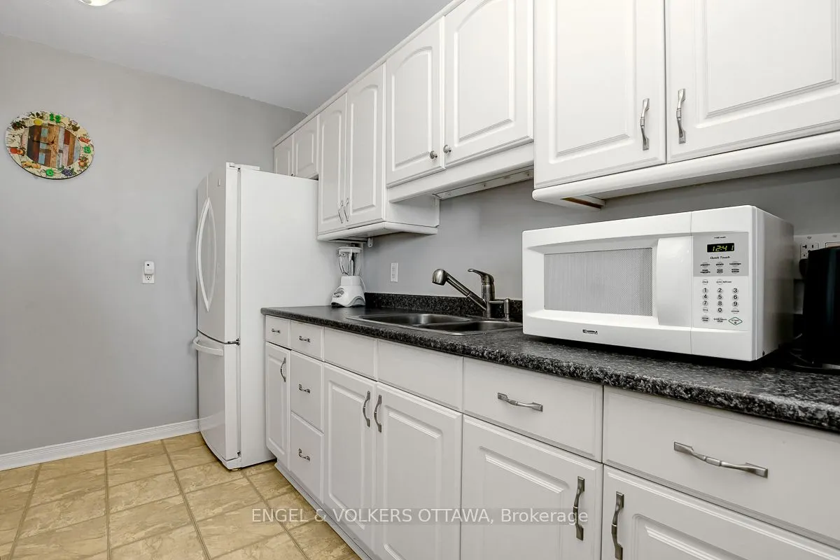 2000 Jasmine Crescent, #1506