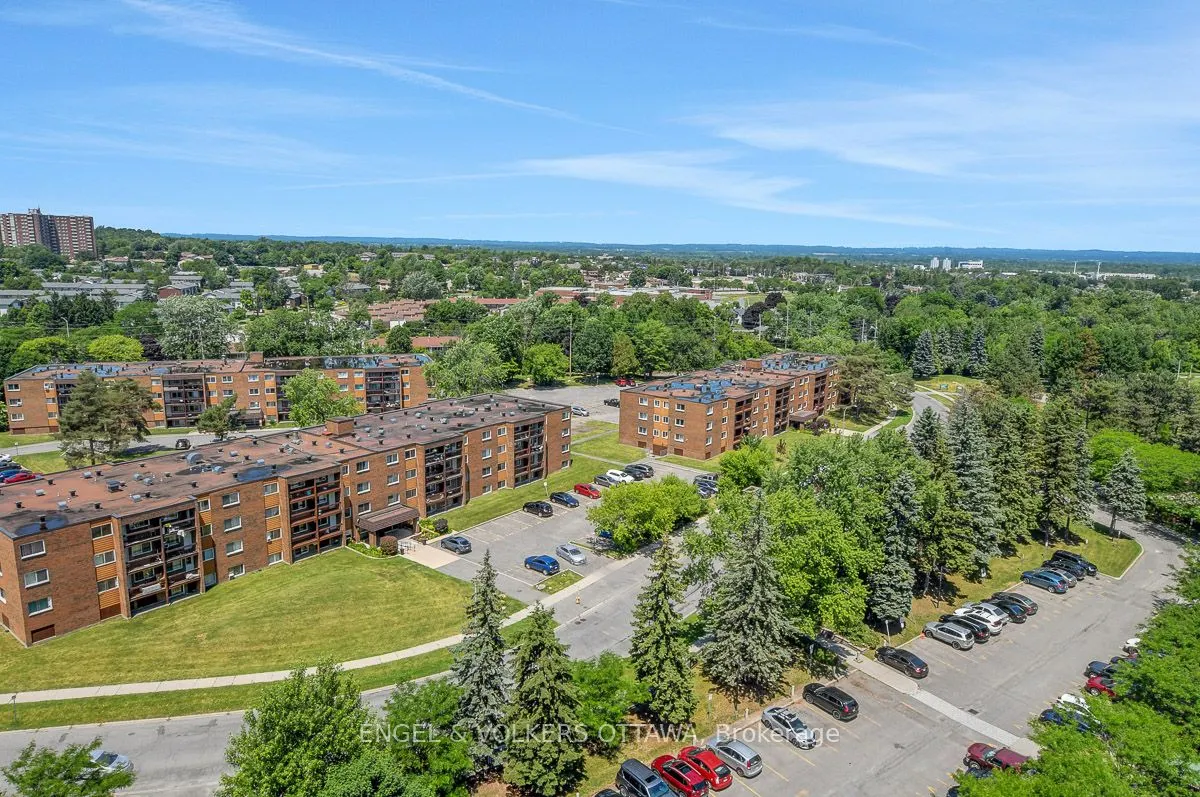 2000 Jasmine Crescent, #1506