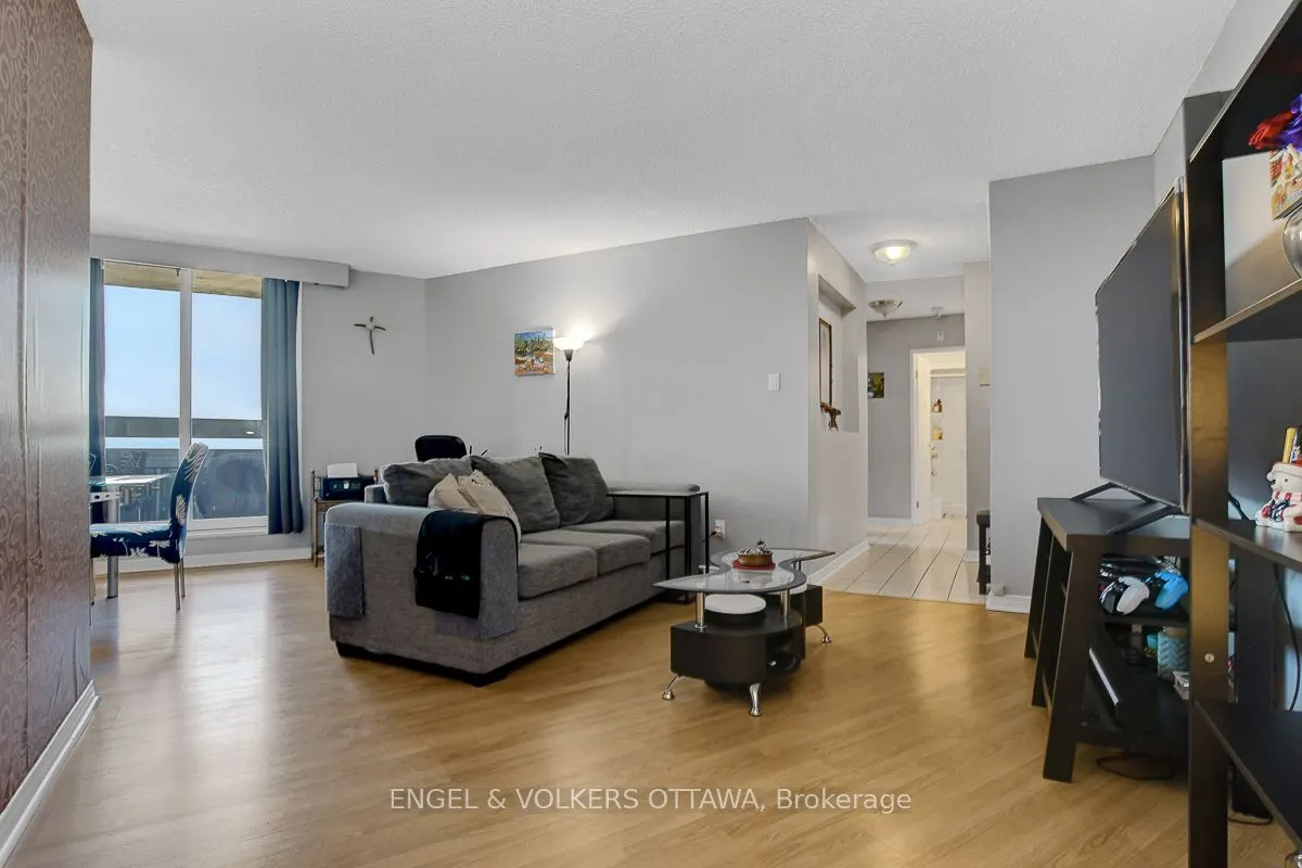 2000 Jasmine Crescent, #1506
