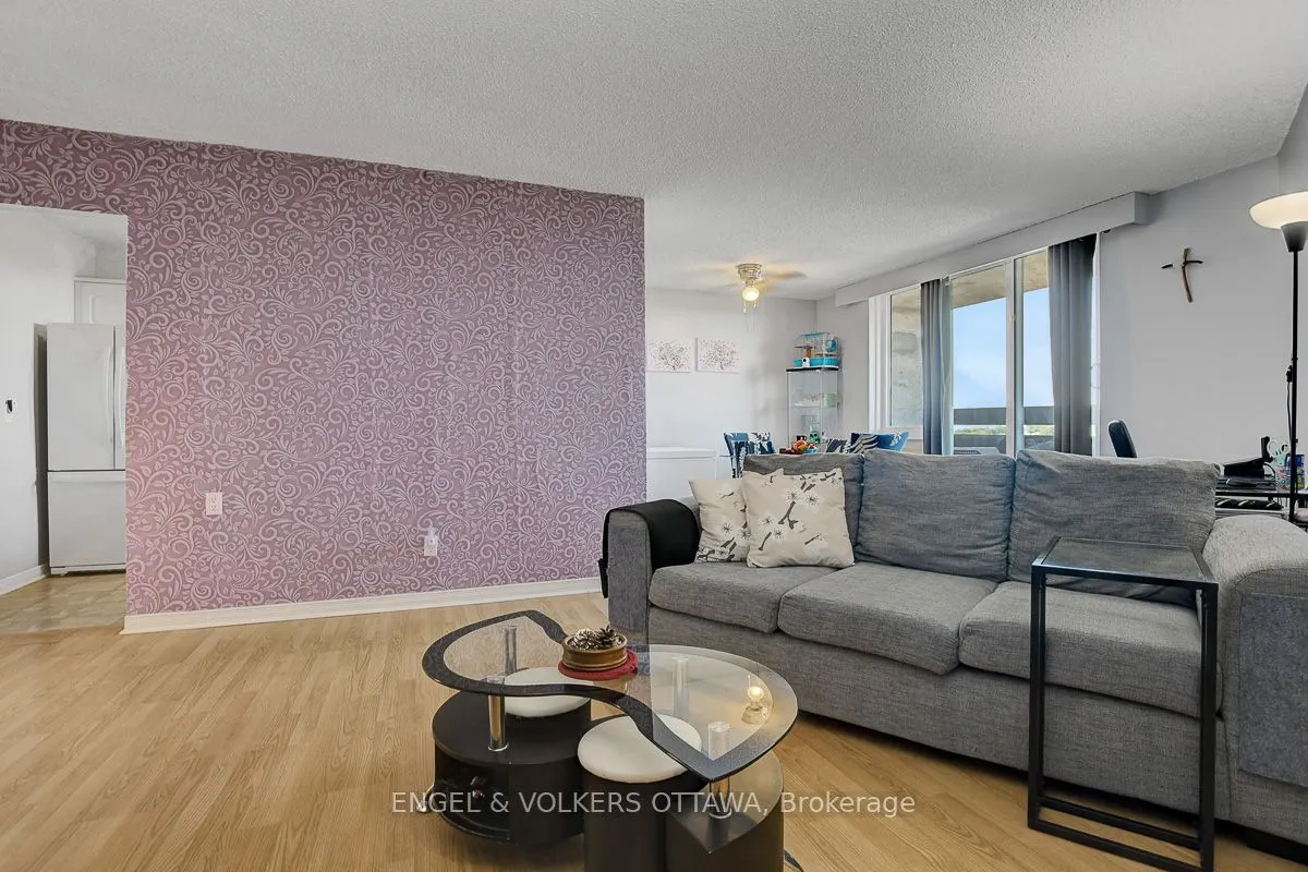 2000 Jasmine Crescent, #1506