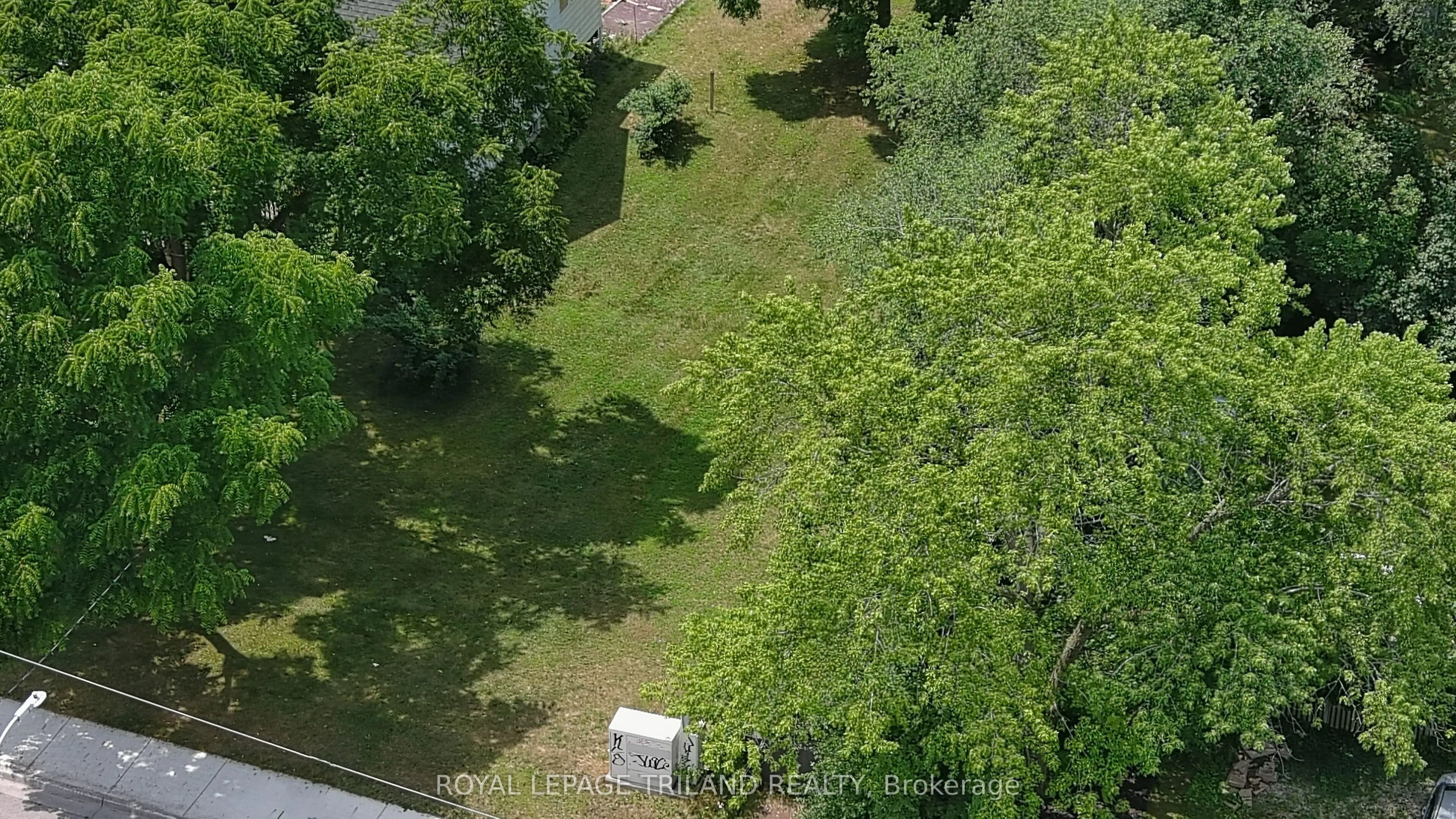 385 Kenmore Place
