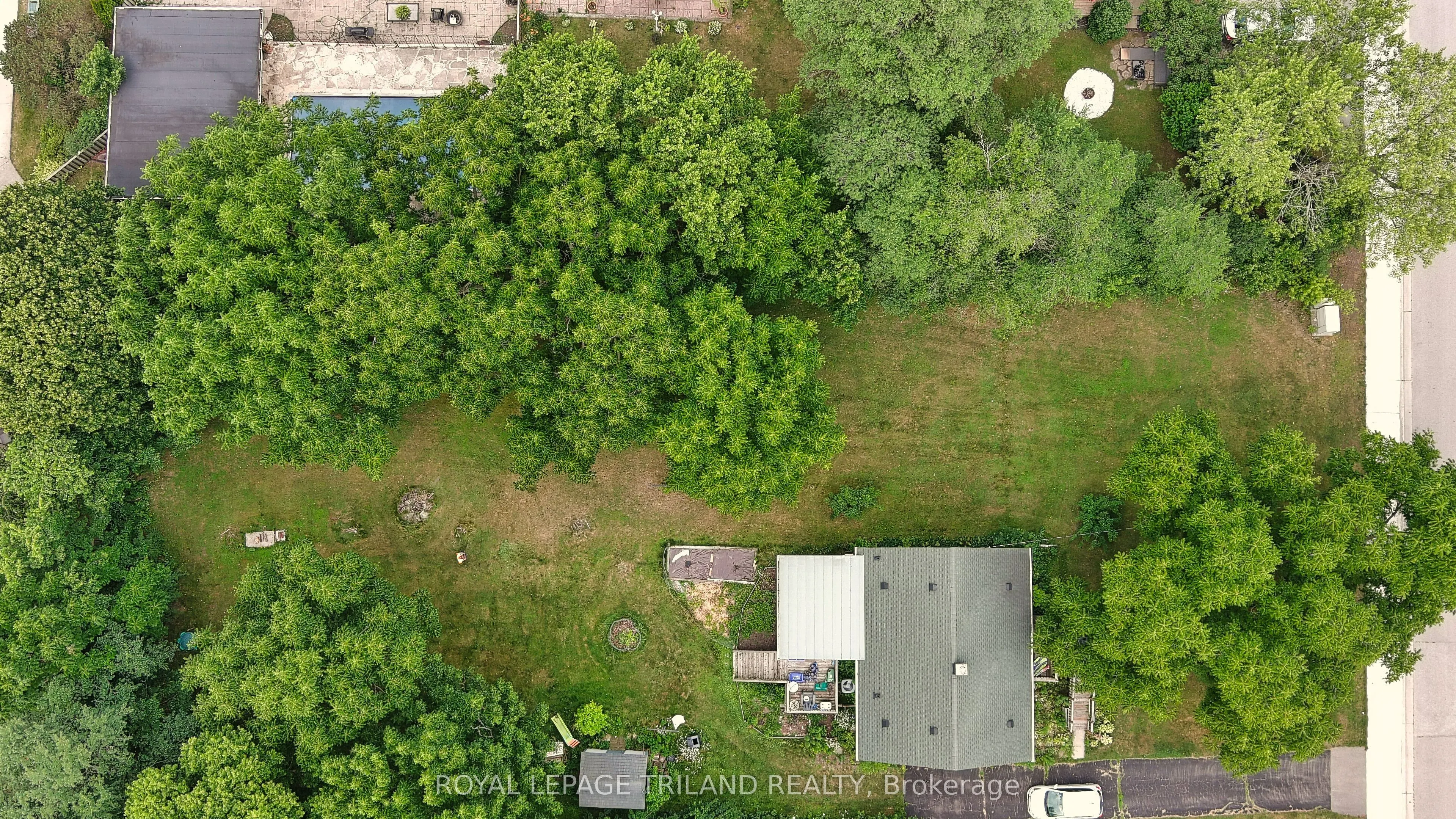 385 Kenmore Place