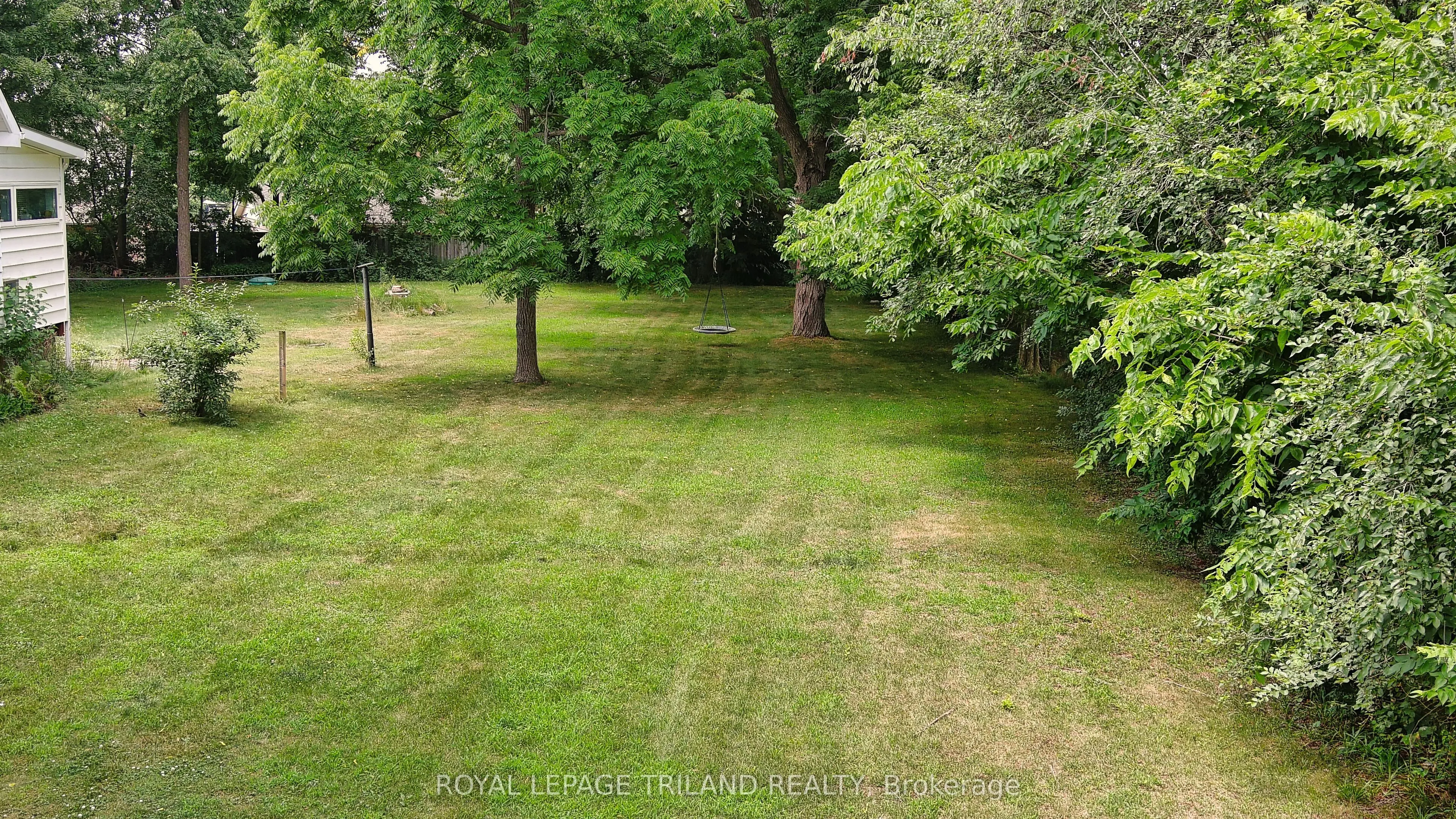 385 Kenmore Place