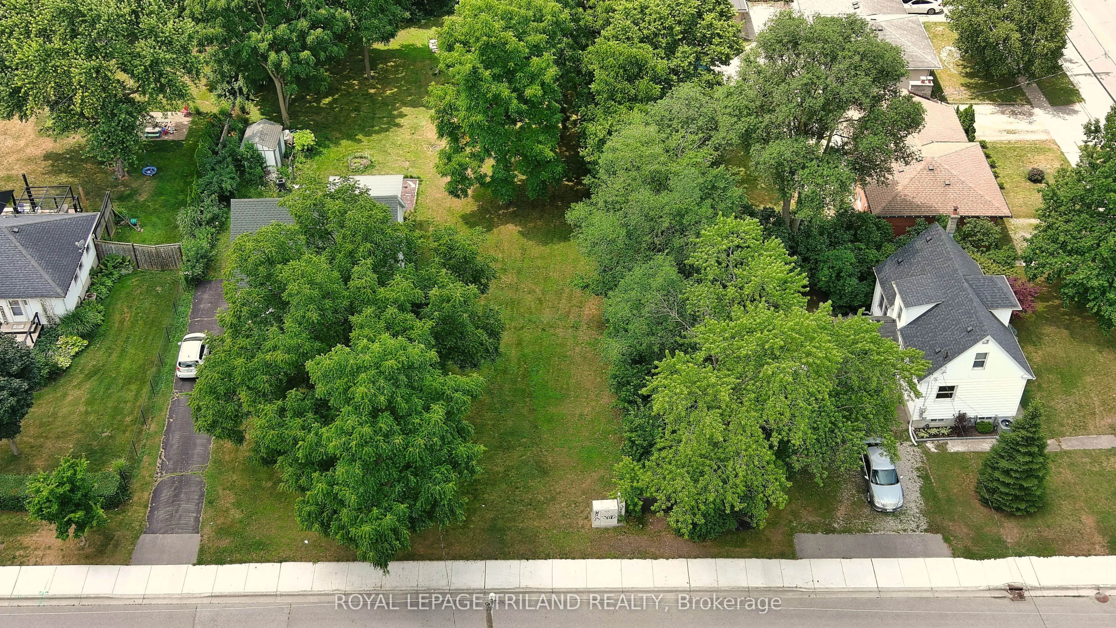 385 Kenmore Place