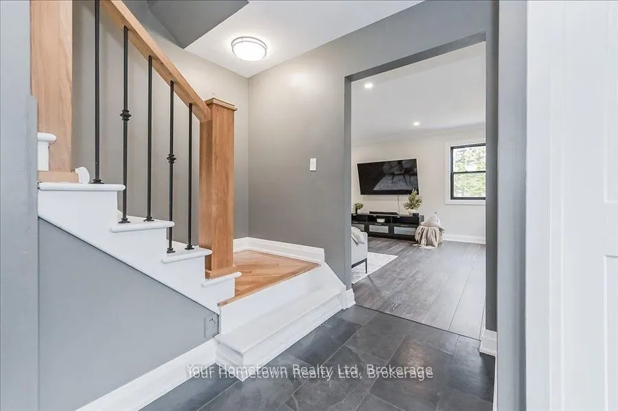 6878 Wellington Rd 16 Road