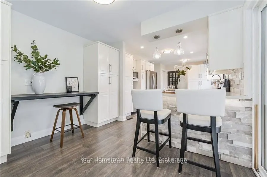 6878 Wellington Rd 16 Road