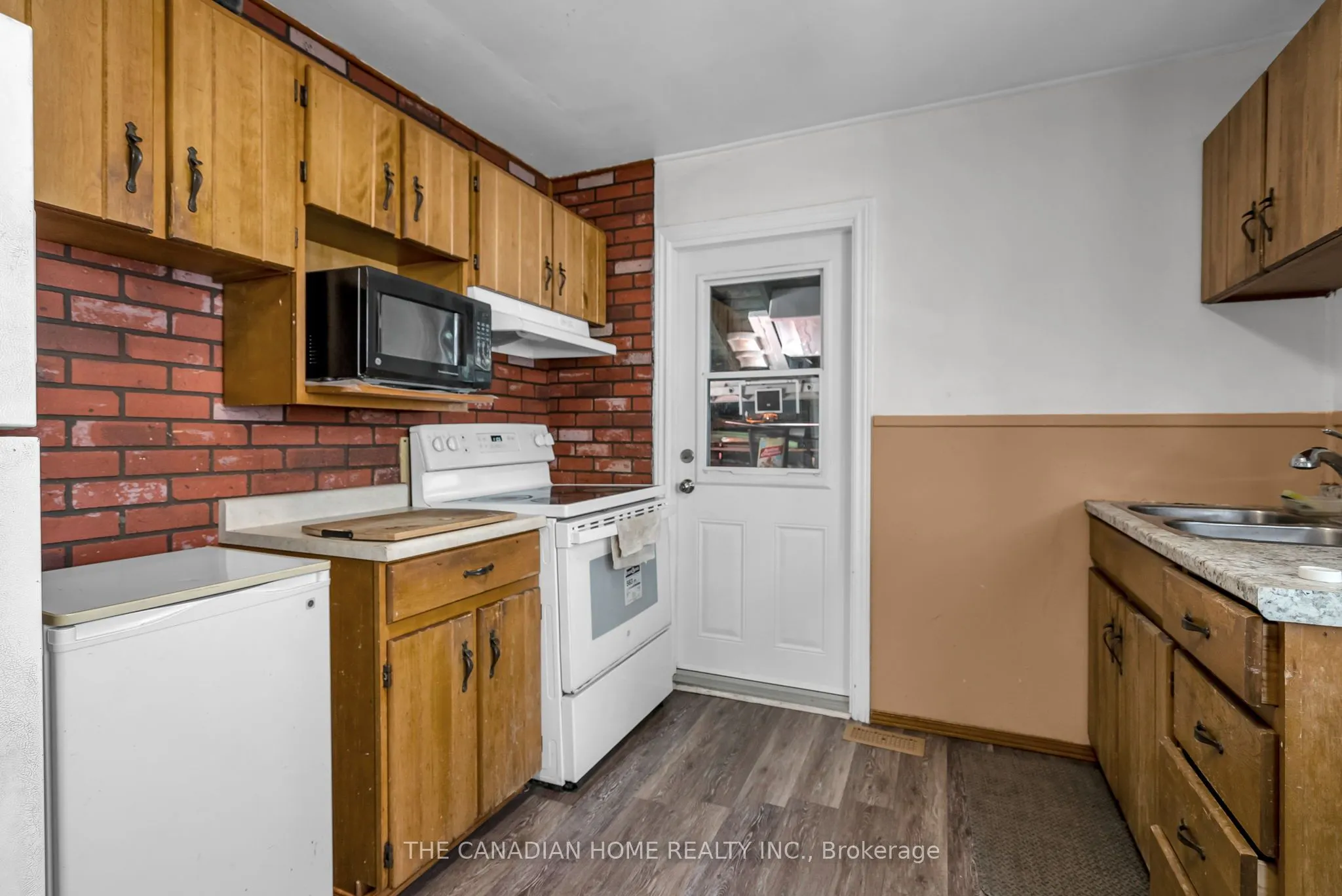 78 VIMY Avenue