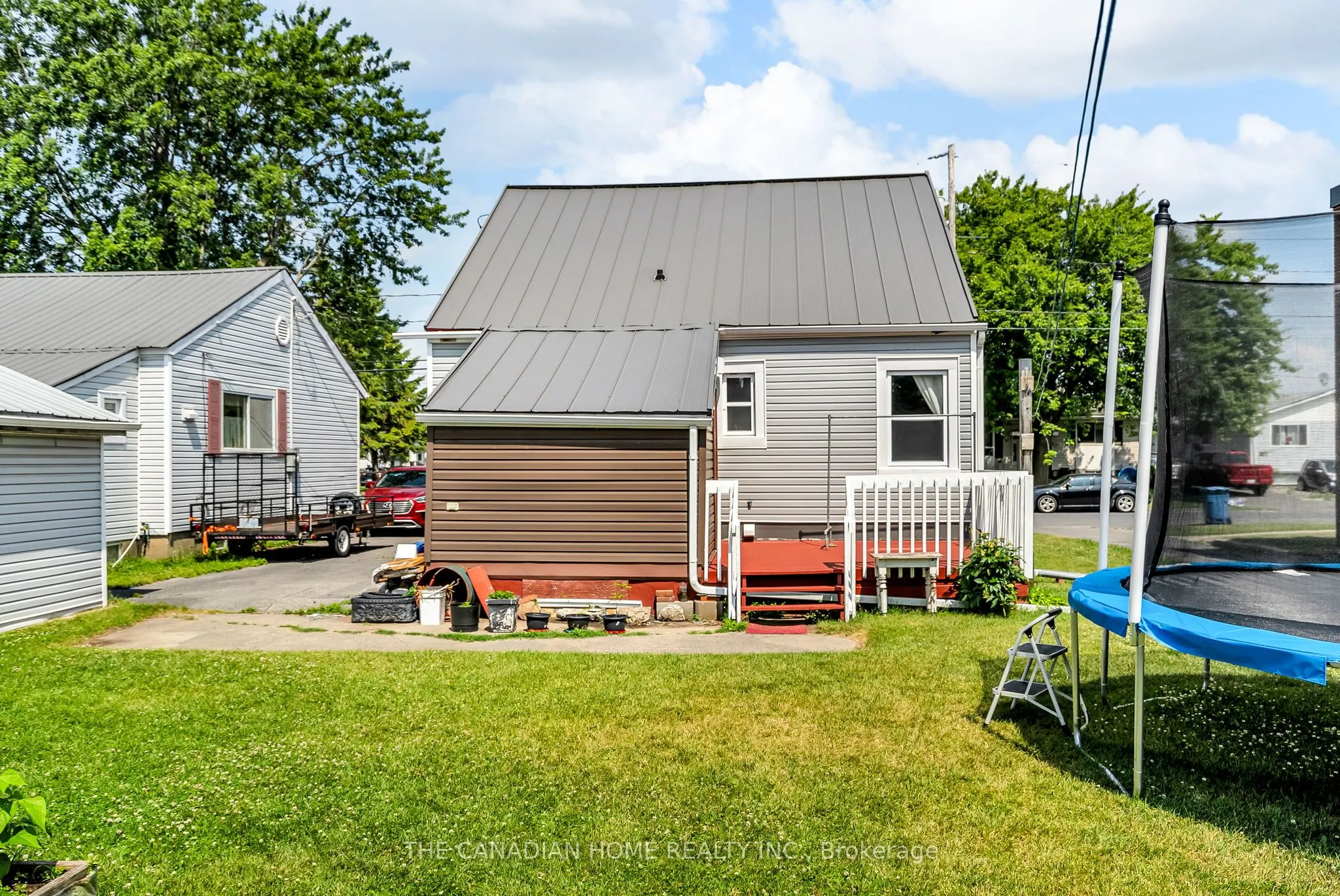 78 VIMY Avenue