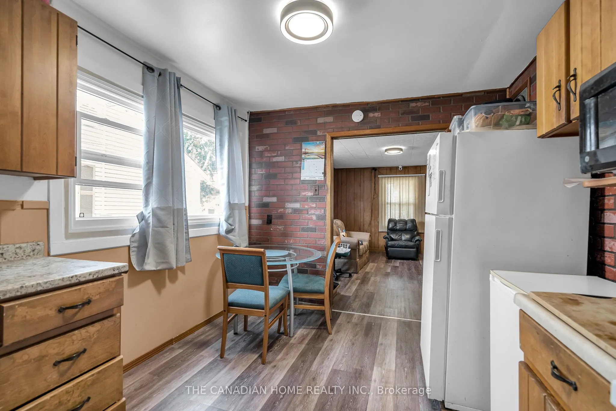 78 VIMY Avenue