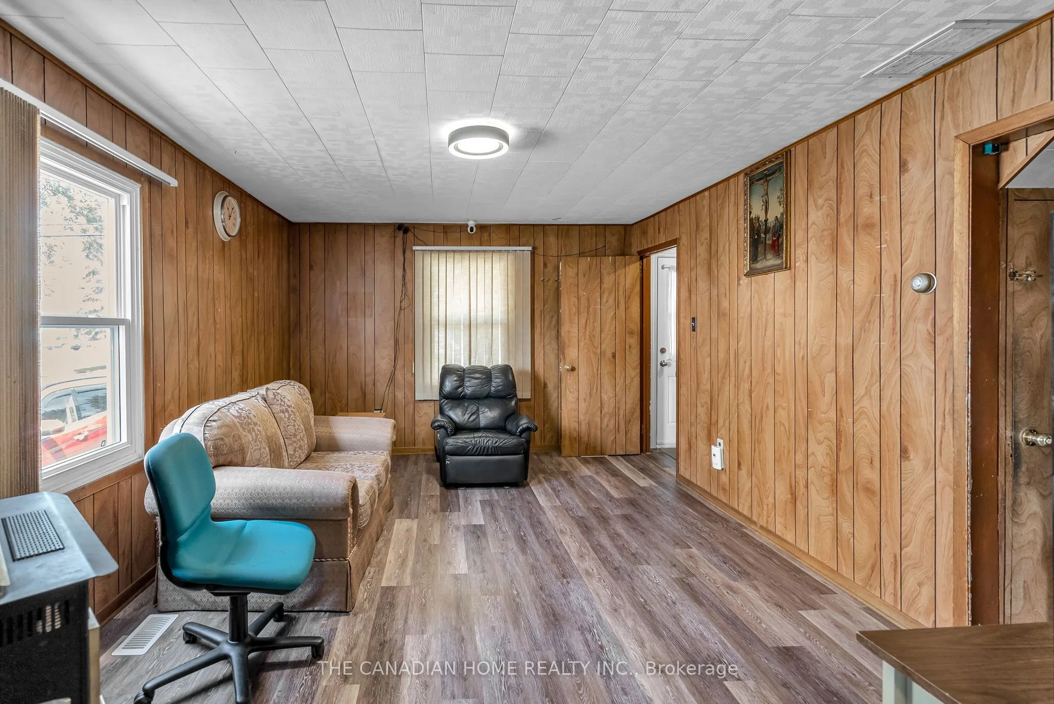 78 VIMY Avenue