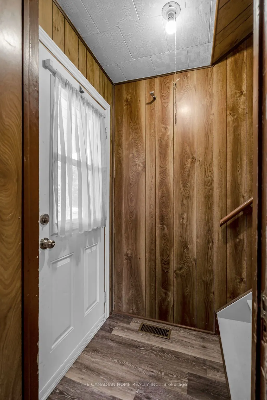 78 VIMY Avenue