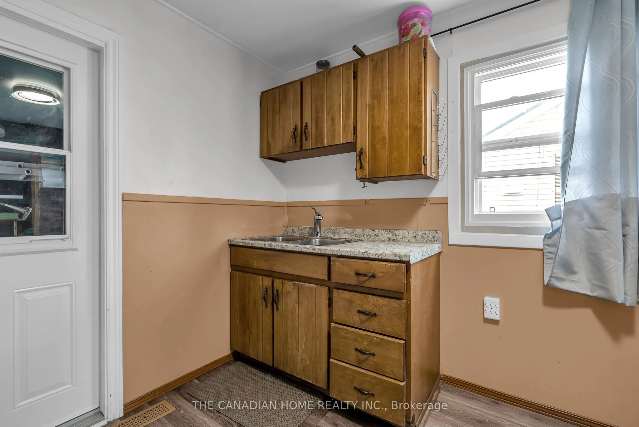 78 VIMY Avenue