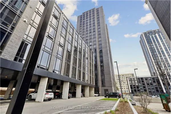 145 Columbia Street W