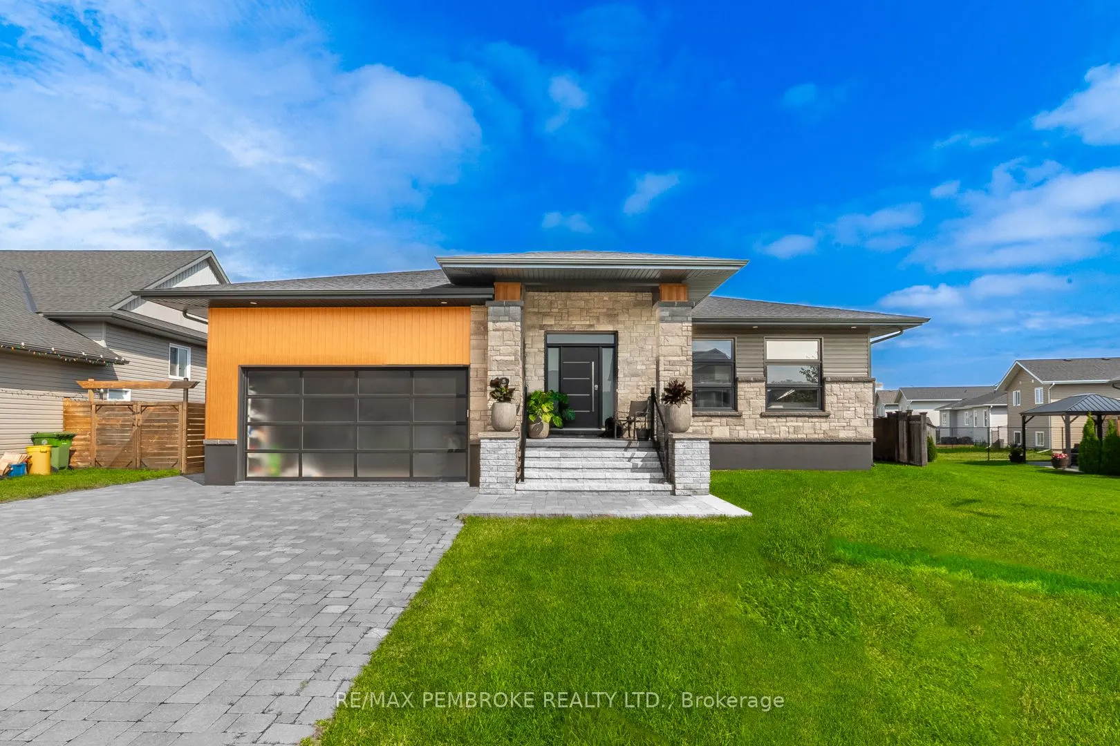 8 Drew Street