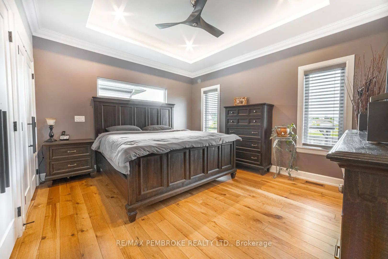 8 Drew Street