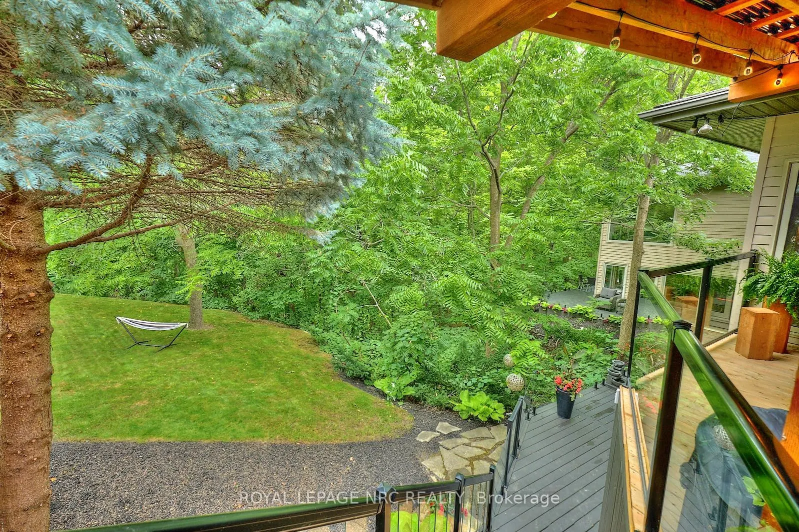 16 Nadine Crescent