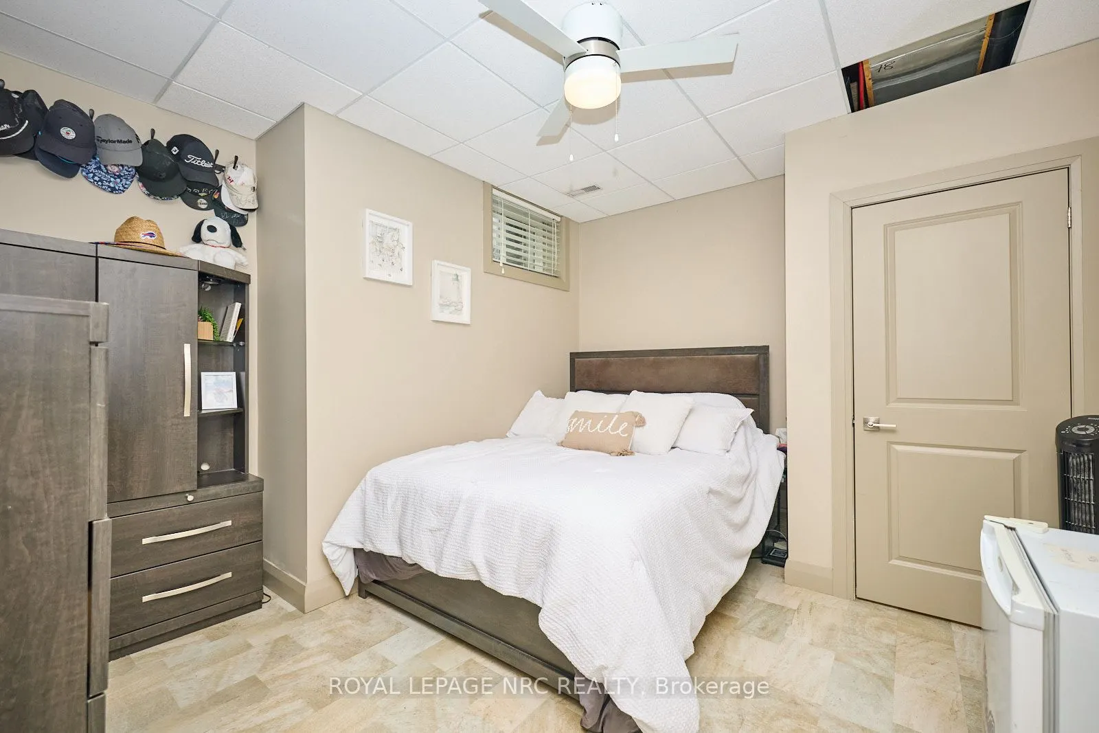 16 Nadine Crescent
