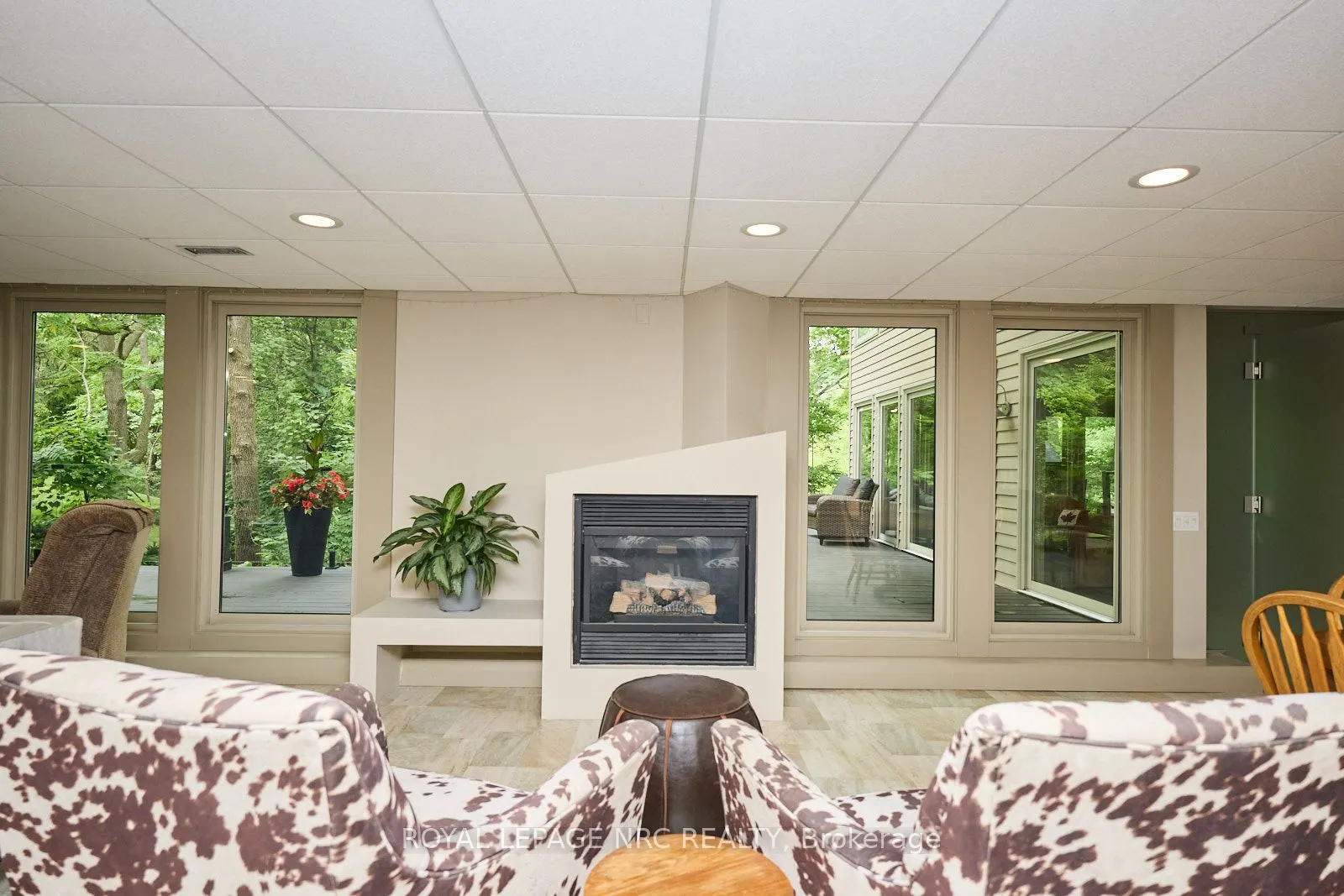 16 Nadine Crescent