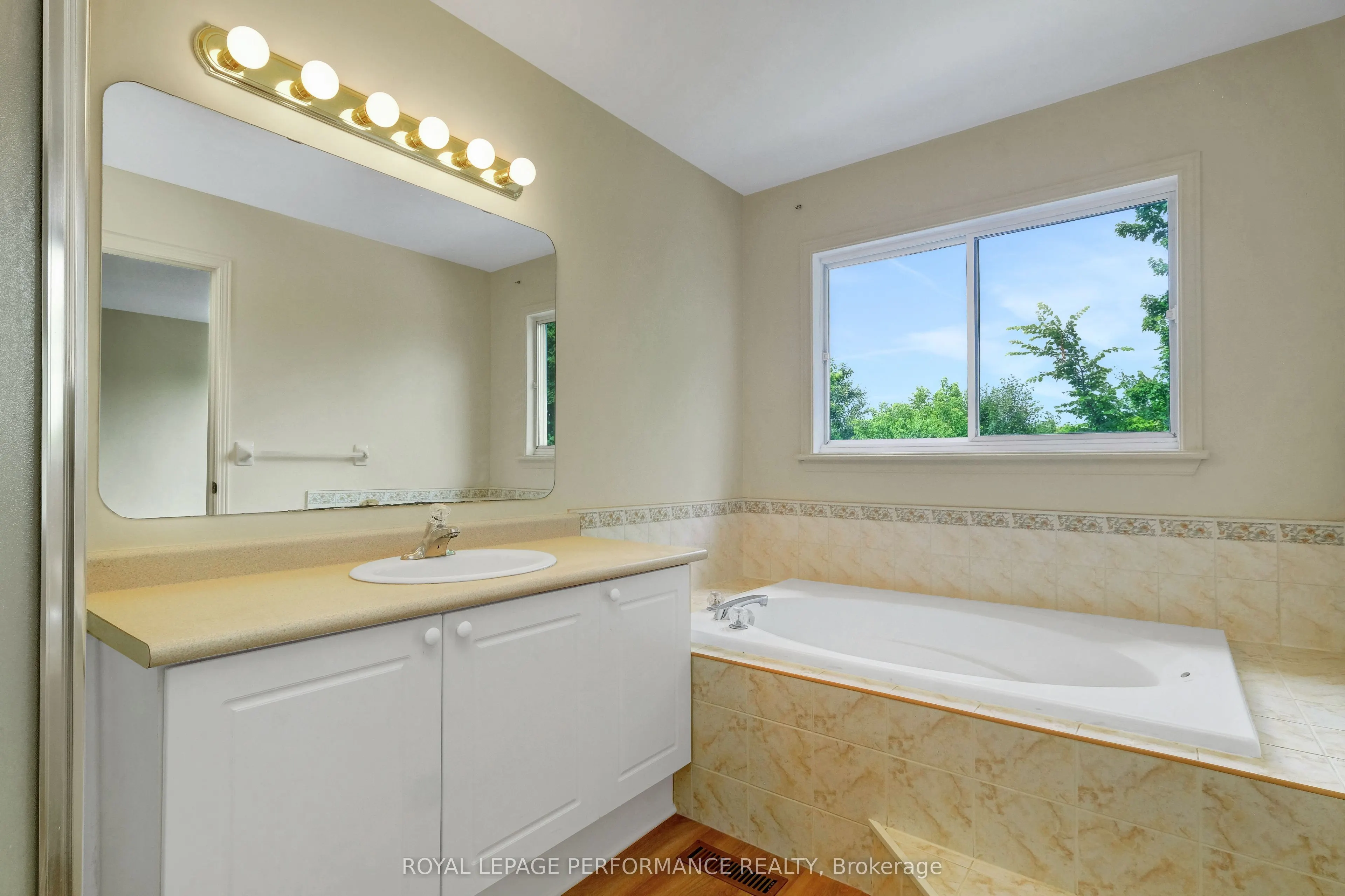107 Margrave Avenue