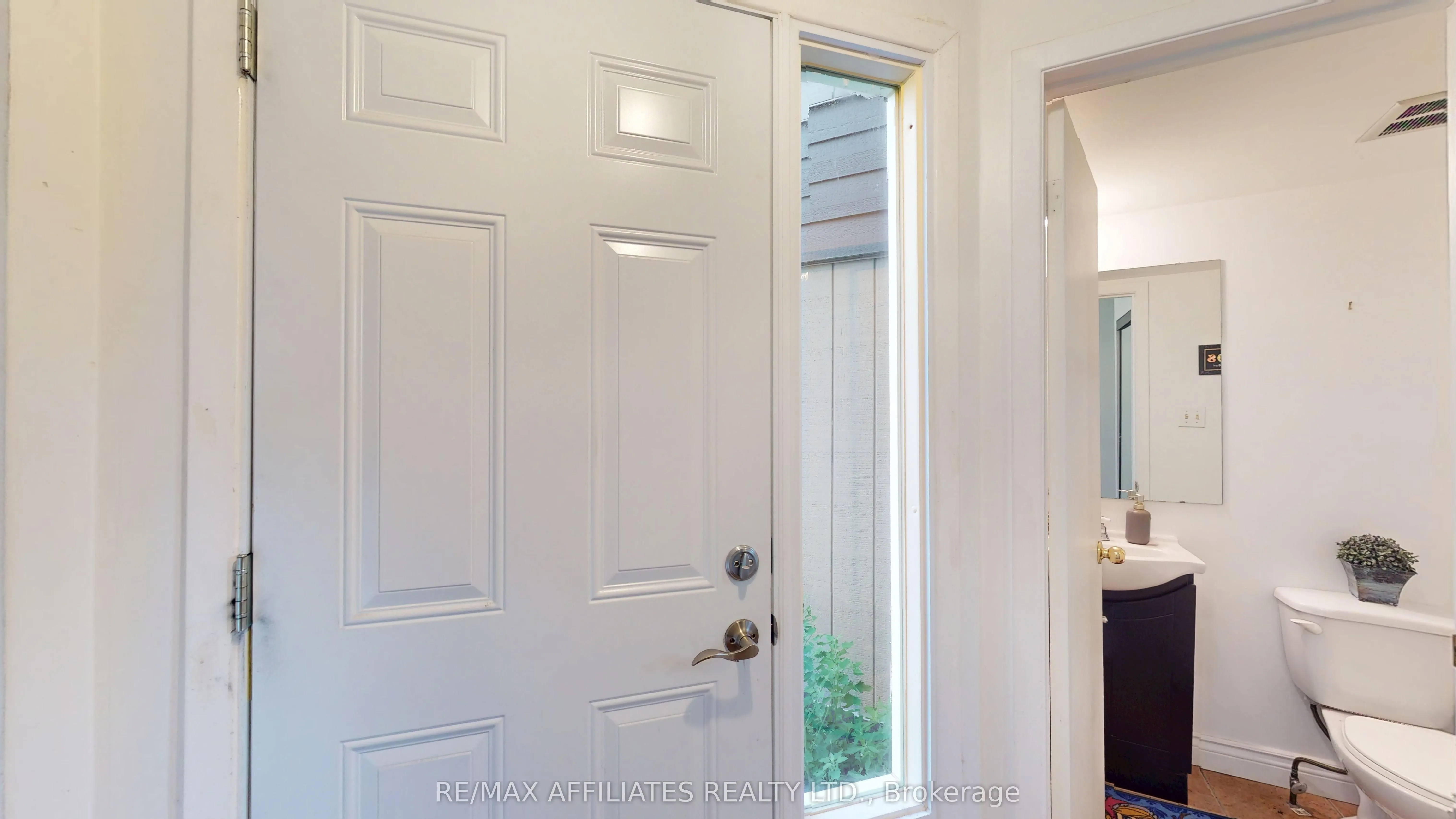 76 Compata Way S, #11