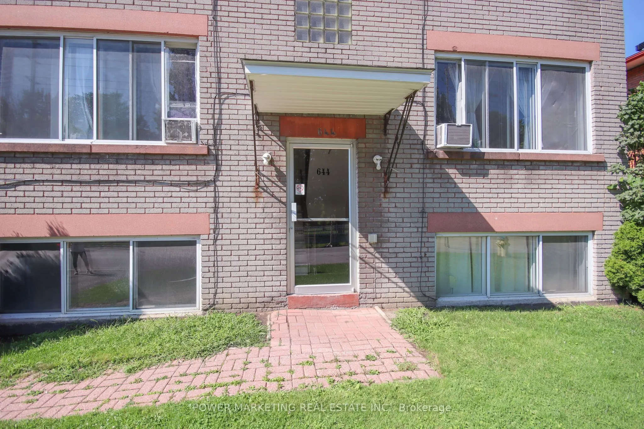 644-656 DE L'EGLISE Street