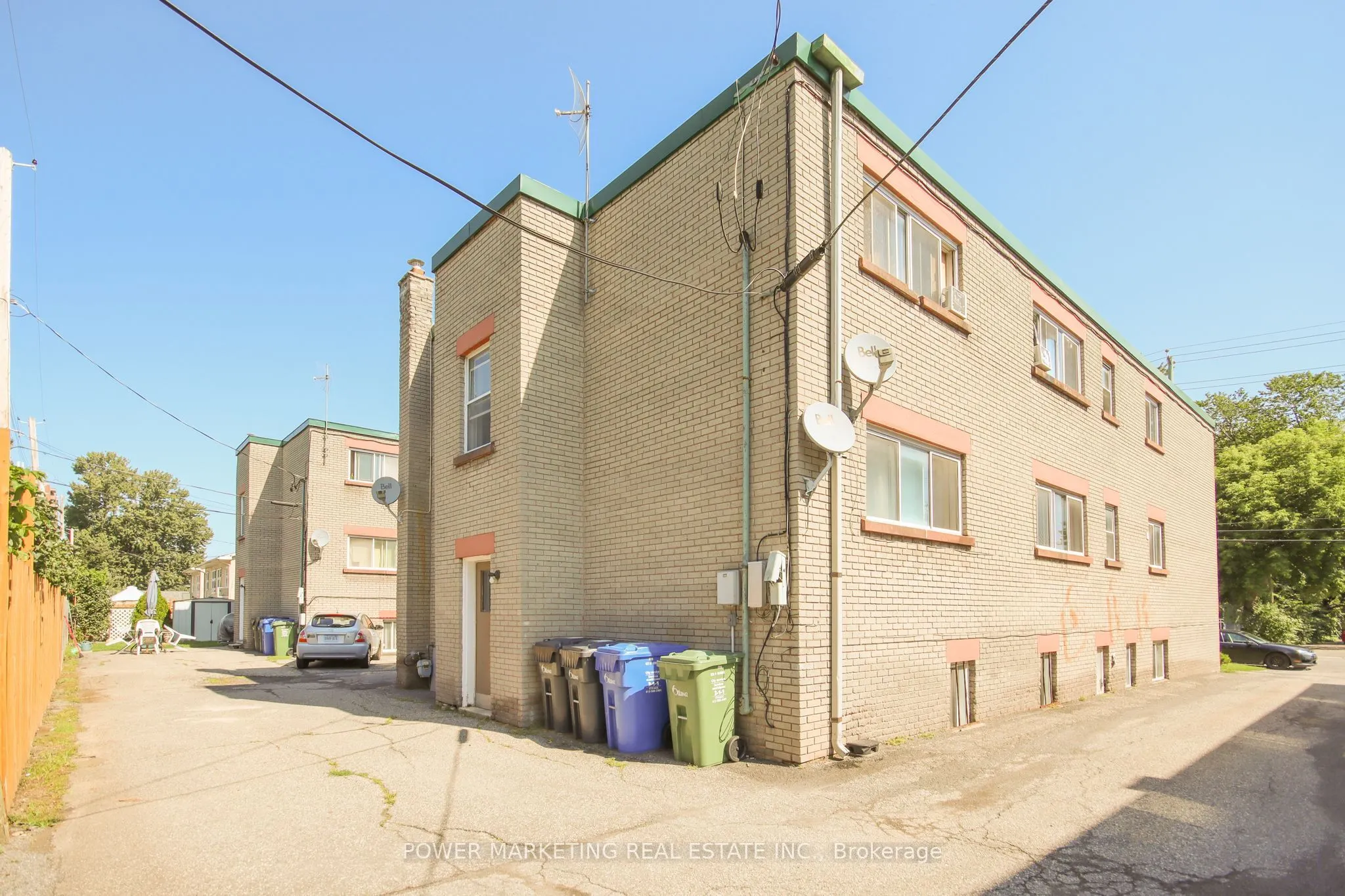 644-656 DE L'EGLISE Street