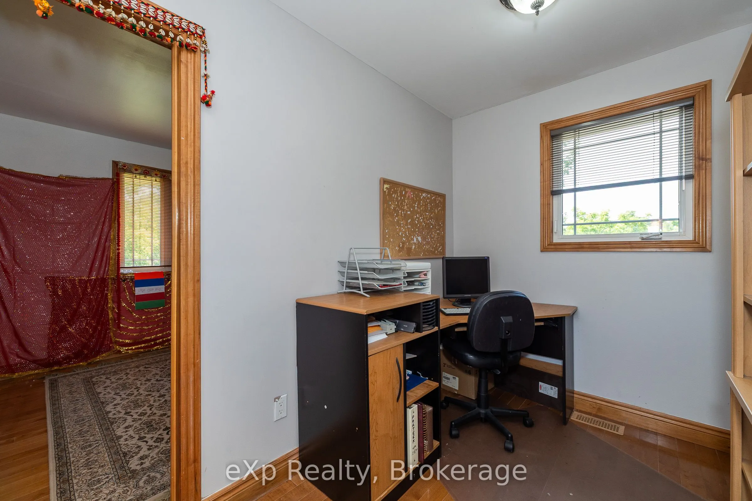 910 26th Street E