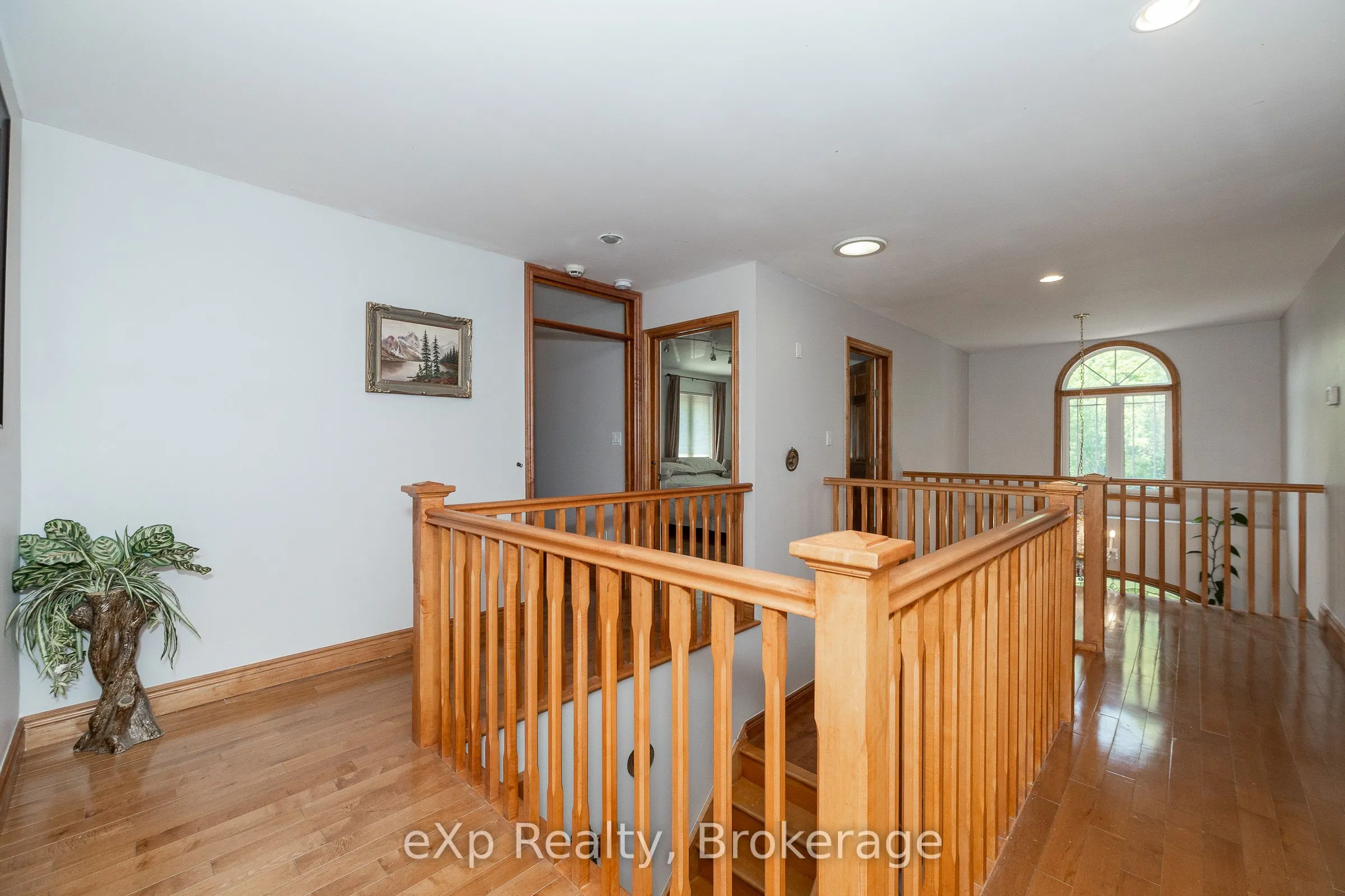 910 26th Street E