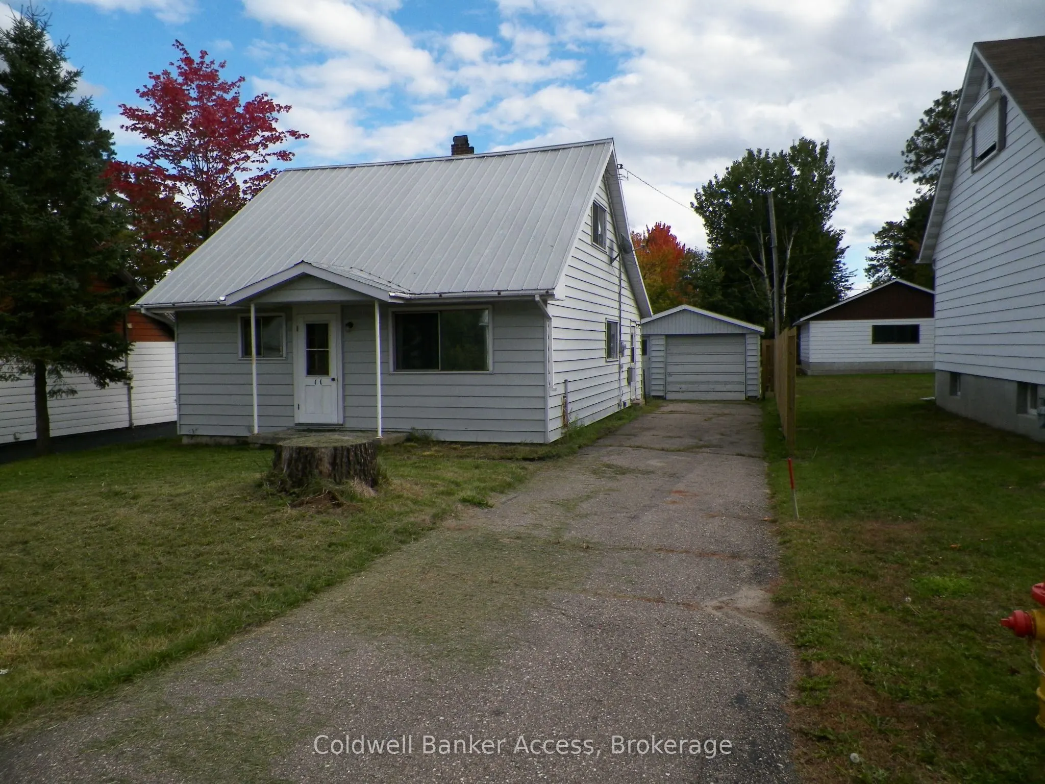 11 Laurentian Street