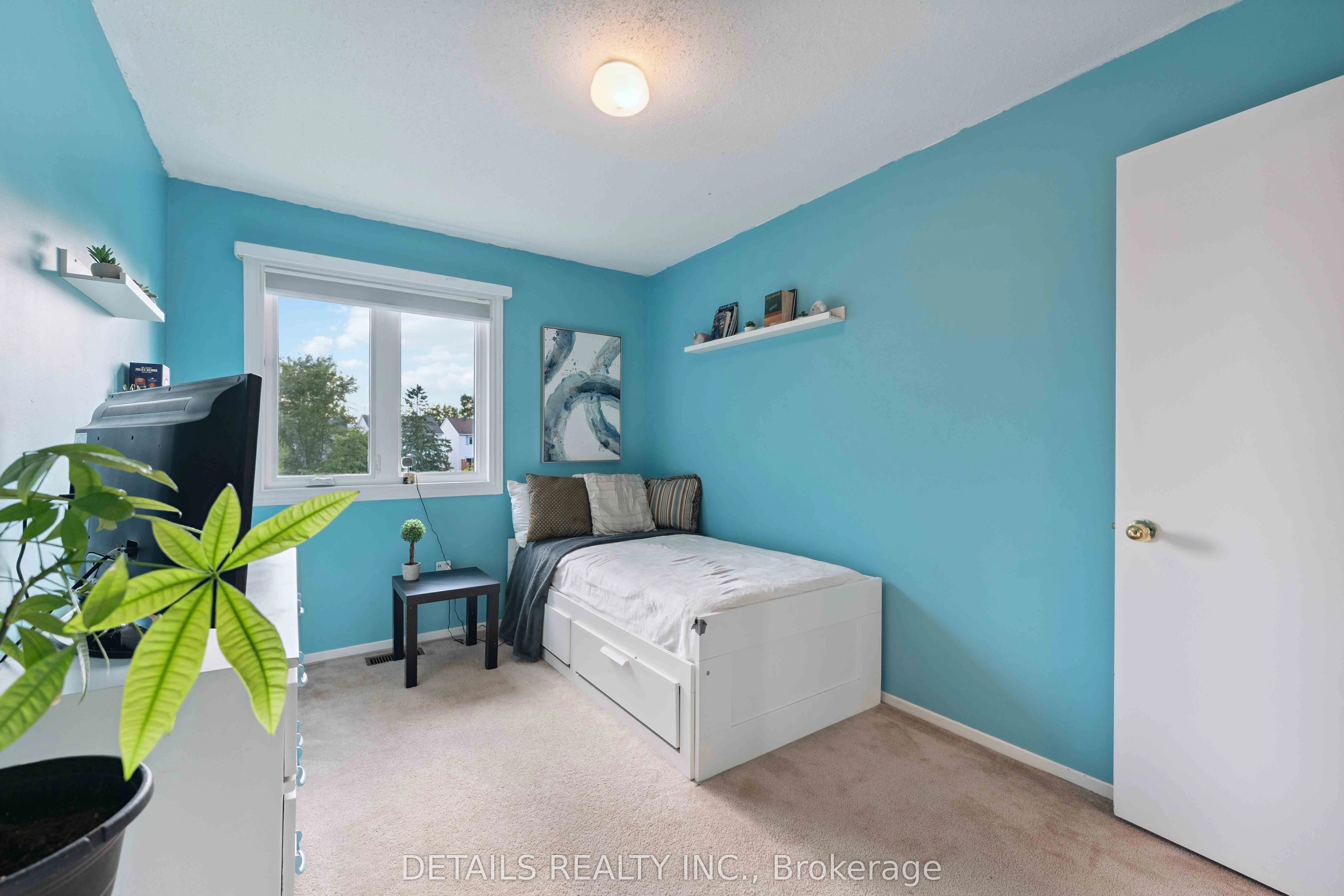 1537 Briarfield Crescent