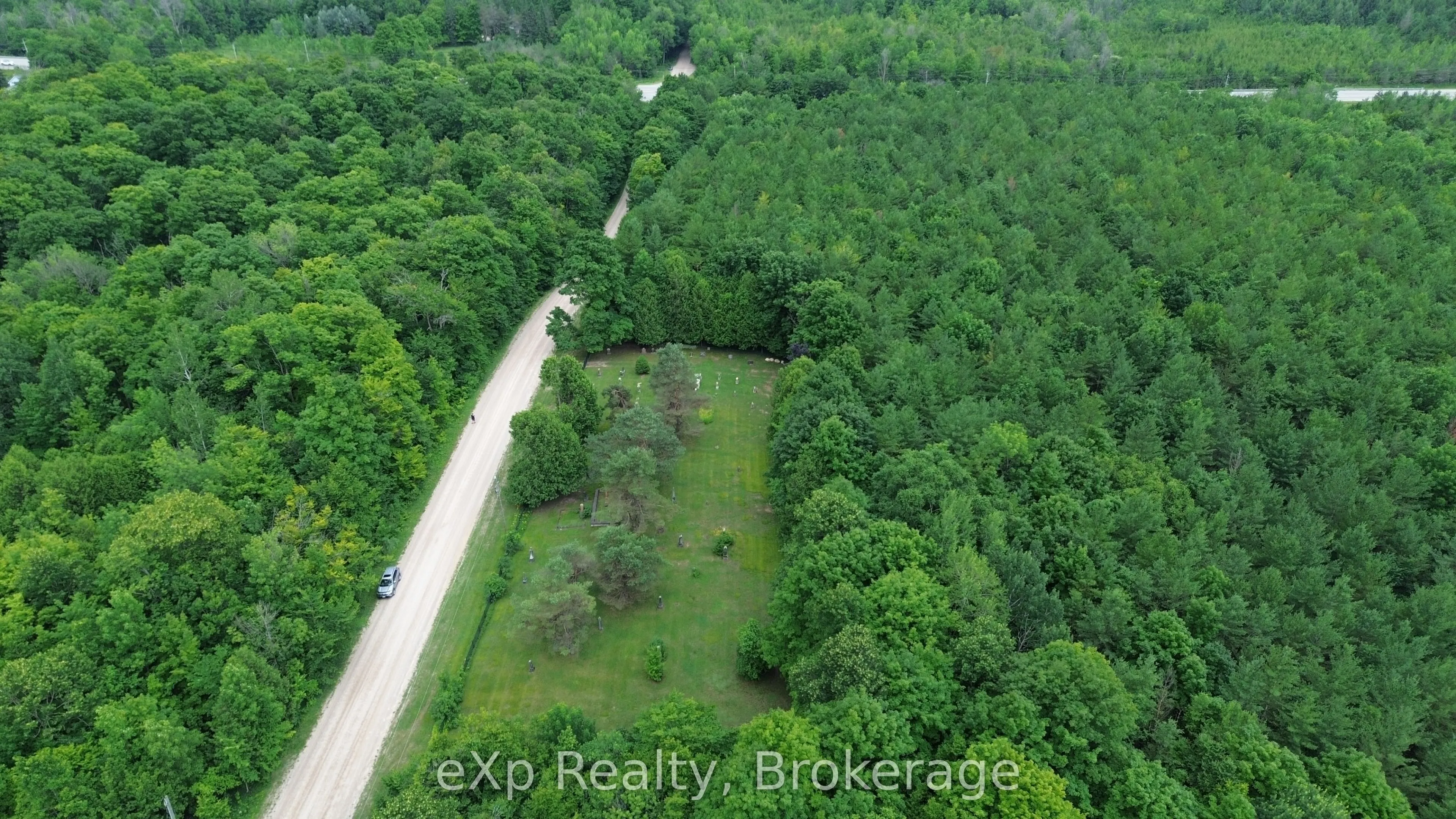 720227 SIDEROAD 20 Side Road