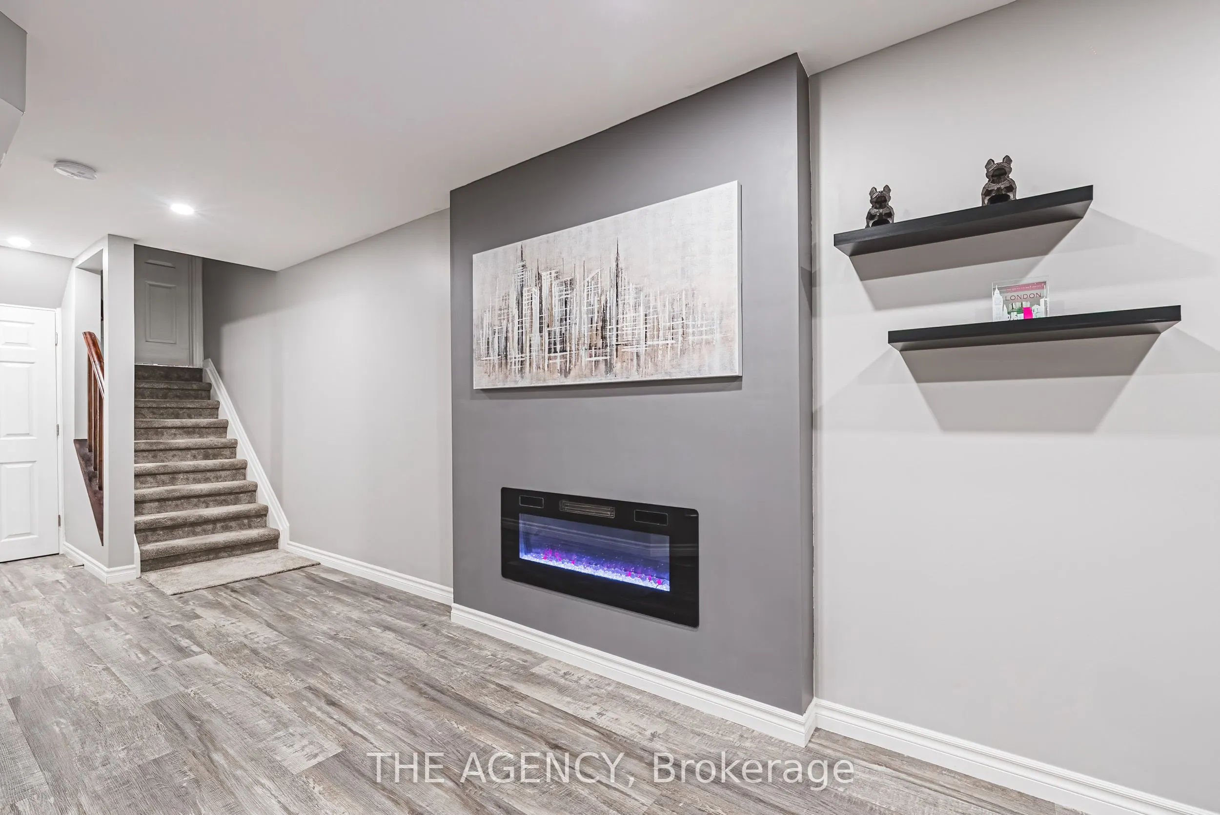 170 Palacebeach Trail, #14