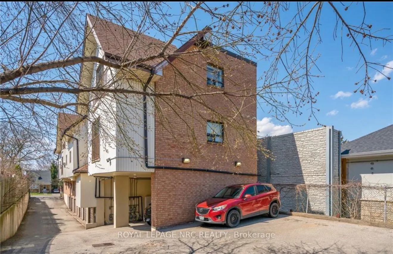 4872 Valley Way, #3